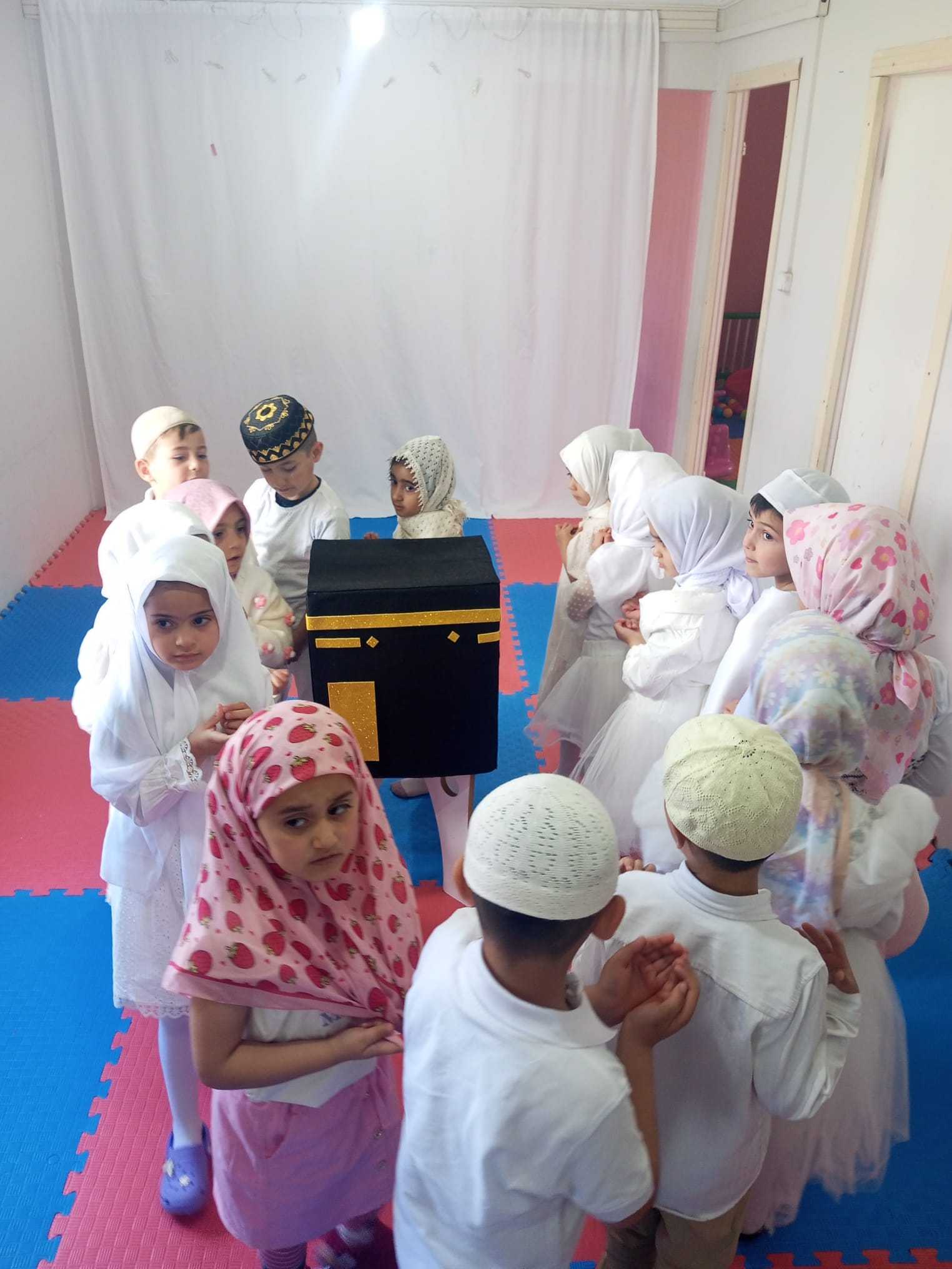 Van’da 4-6 Yaş Kur’an Kursu Öğrencileri Temsili Hac Heyecanı Yaşadı