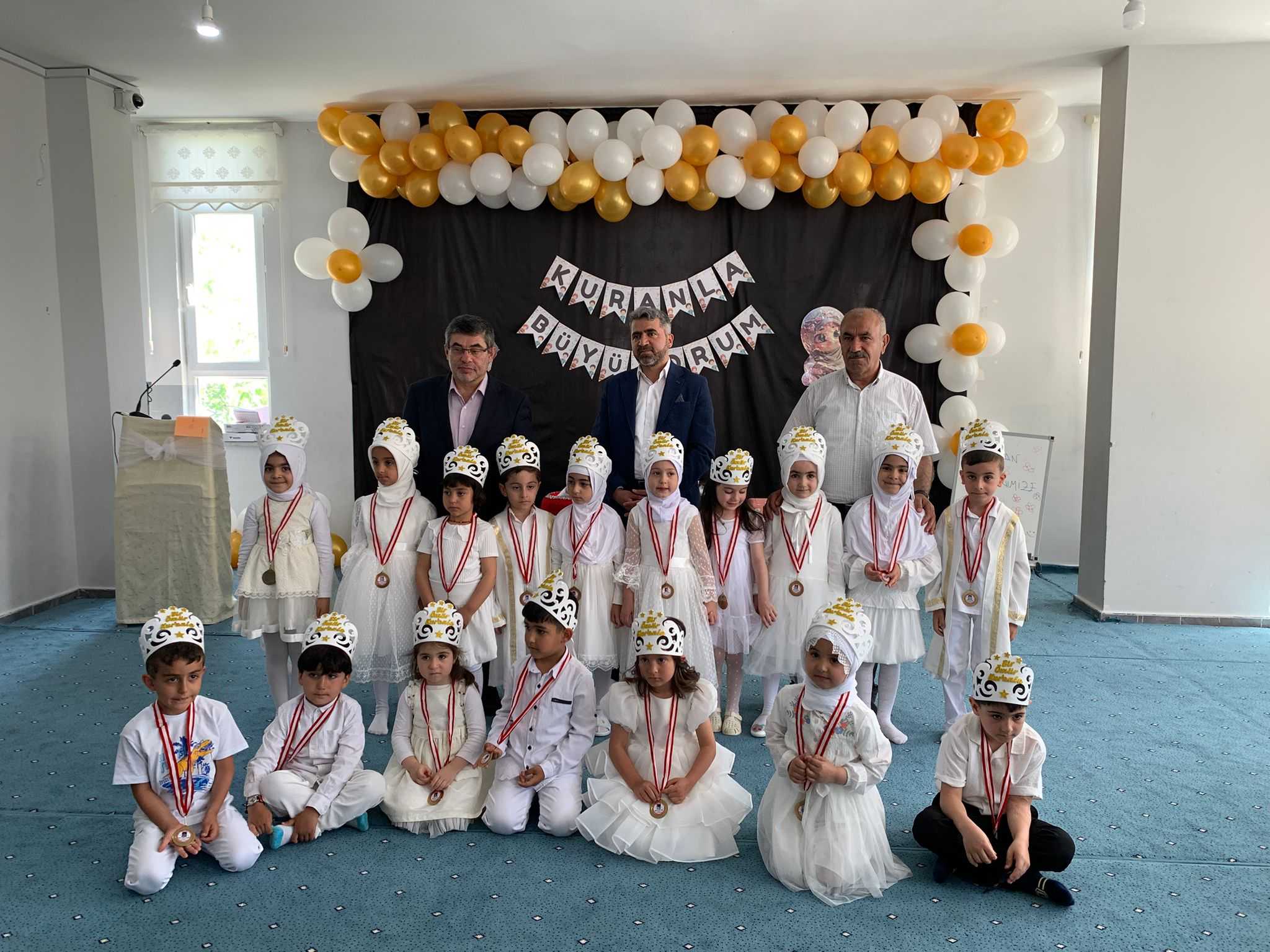 Van’da Kur’ân’a İlk Adım: Minikler Unutulmaz Bir Gün Yaşadı