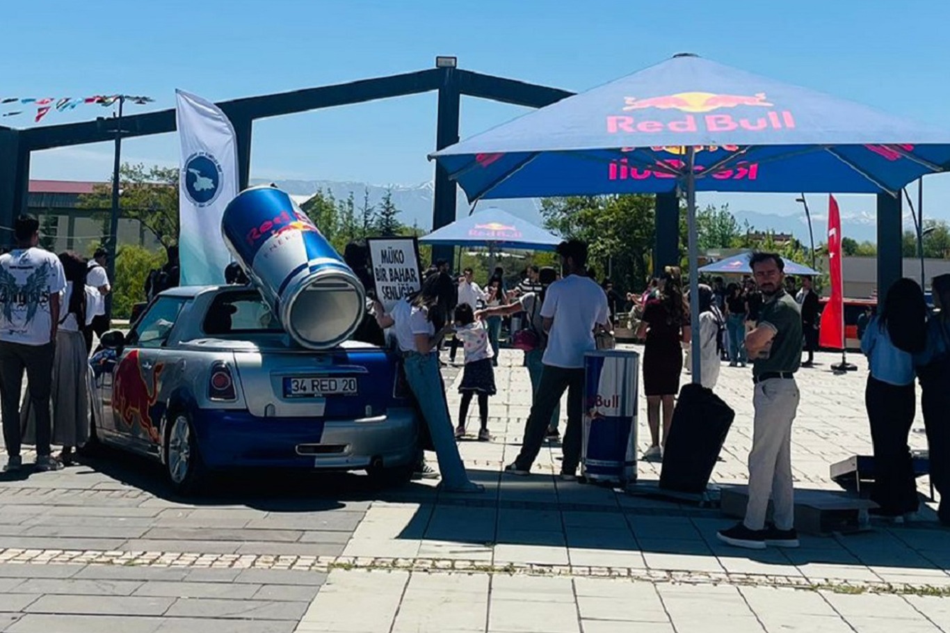 Rektörlükten Ses Yok: Van YYÜ’de Red Bull Standına Tepkiler Büyüyor