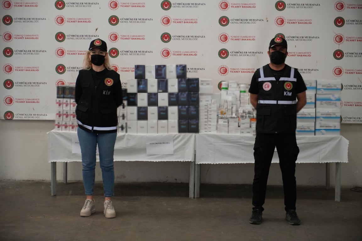 Kapıkule’de milyonlarca liralık kaçak eşya ele geçirildi