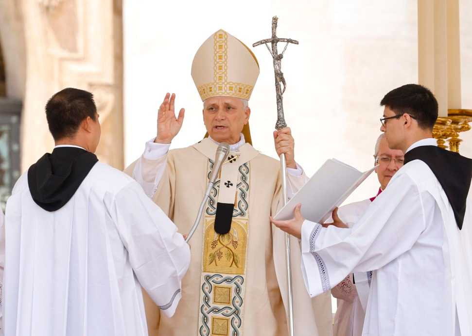 Papa 14’üncü Leo resmen göreve başladı