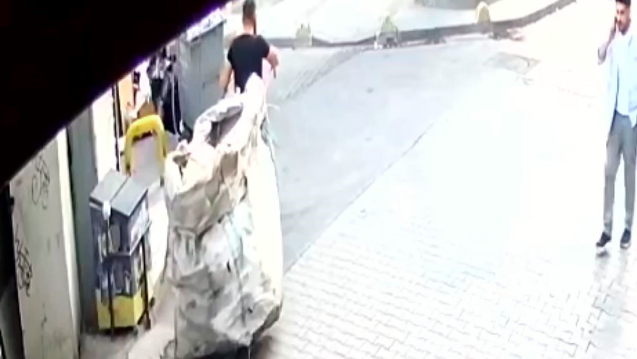 Fatih’te kuyumcu çalışanı pırlanta dolu poşeti çöpe attı, kağıt toplayıcısı bulup aldı
