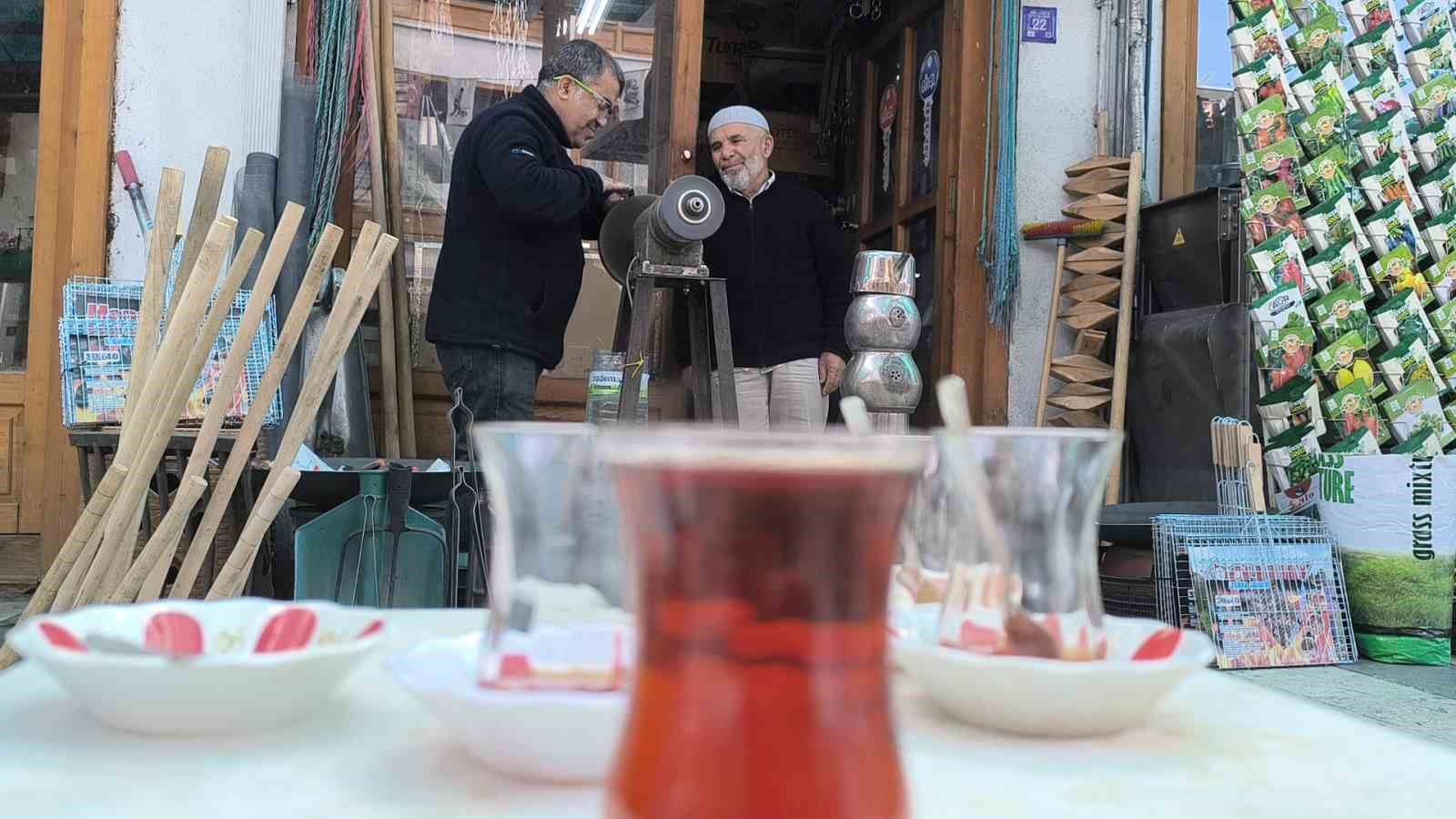 Baba-Oğulun Yoğun Mesaisi