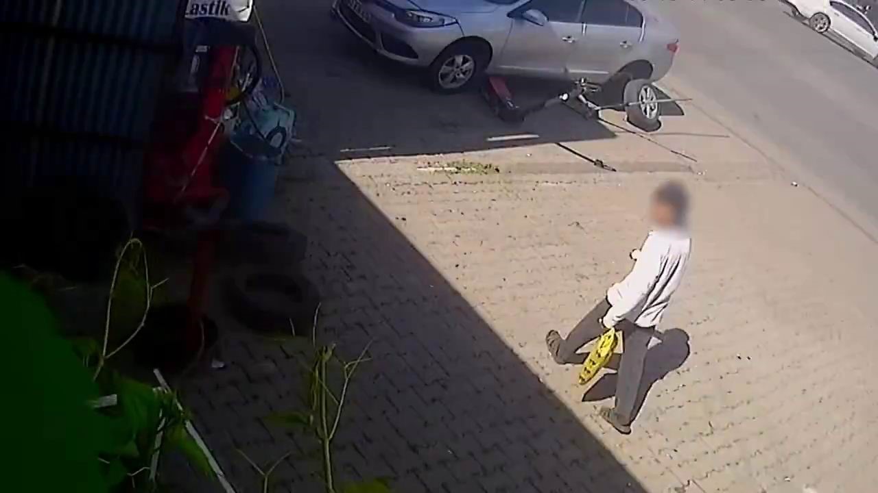 Bahçedeki Masadan Paraları Çaldı, Kaçamadı!