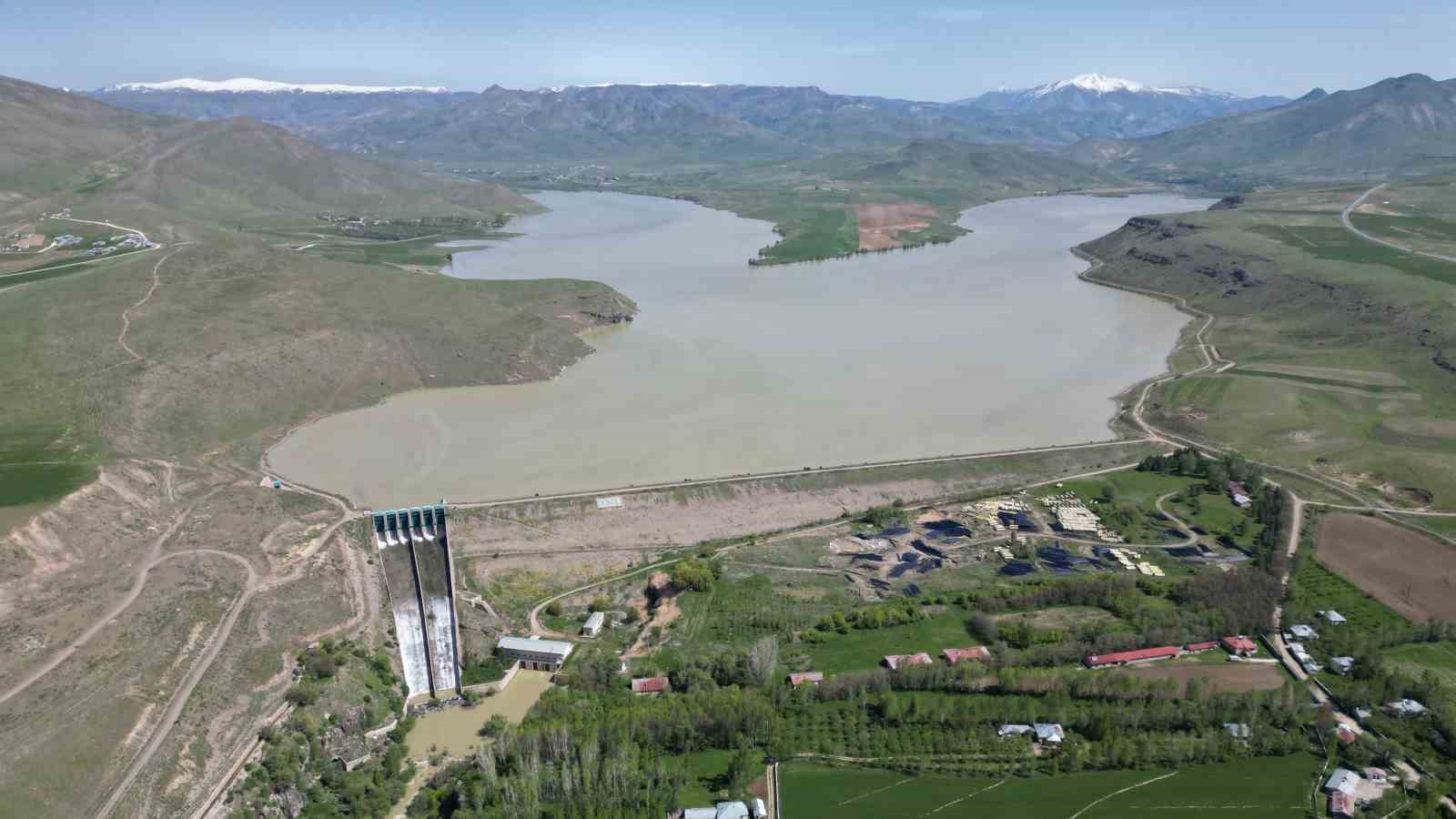 Van’da Kuraklık Geri Çekildi, Koçköprü Barajı %100 Doldu