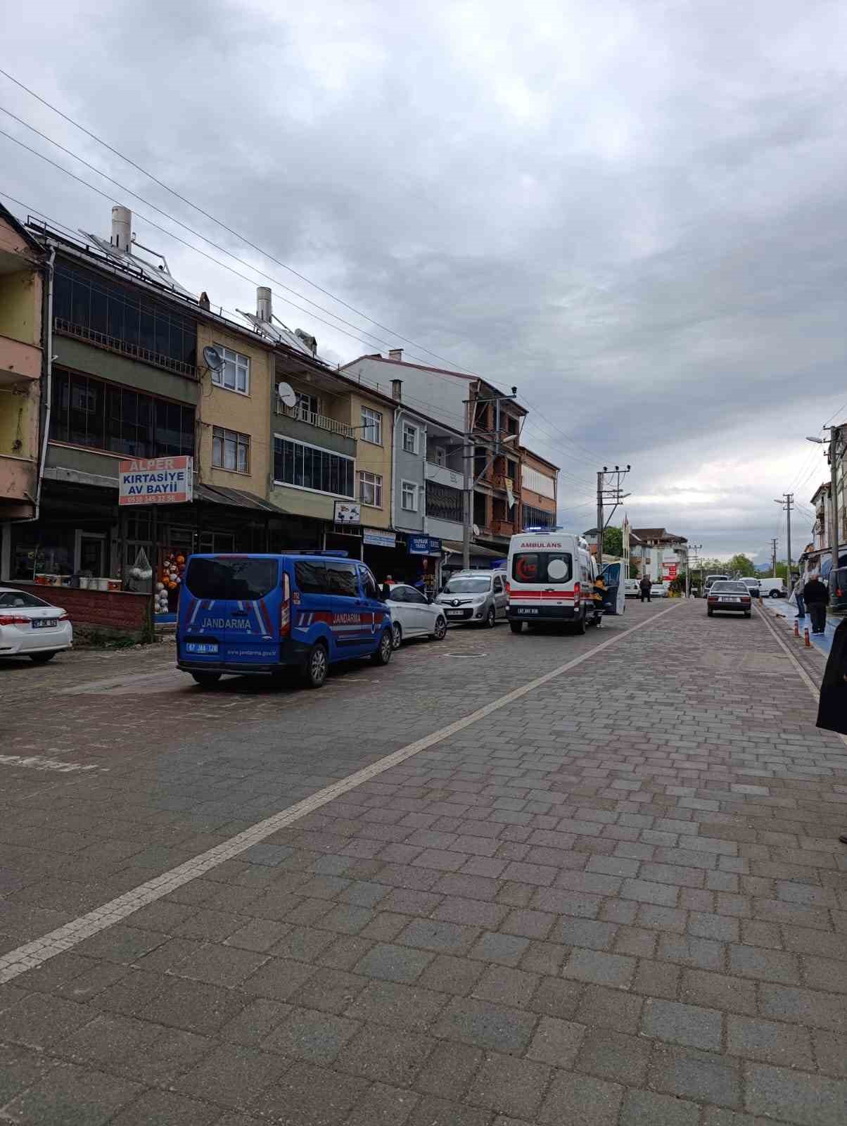 Bu kez köpek insanı değil, insan köpeği ısırdı