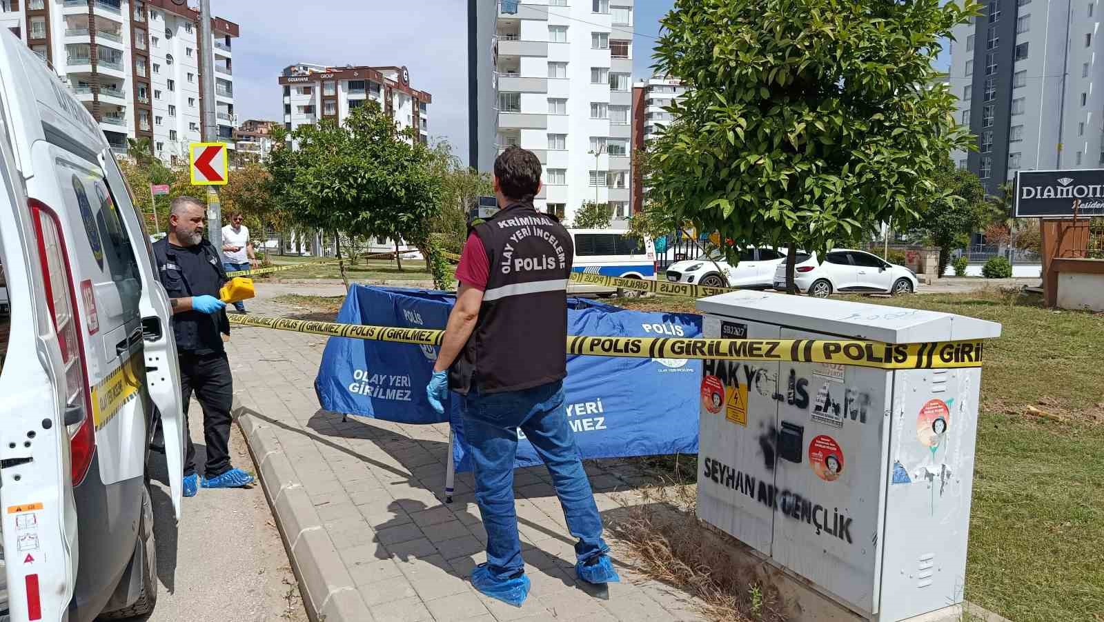 Çöp konteynerinden insan kafatası çıktı