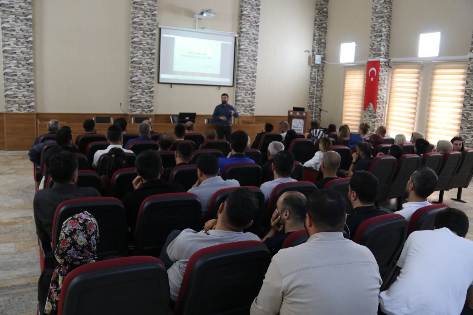 Van Edremit’te ‘Bağımlılıkla Mücadele’  semineri 