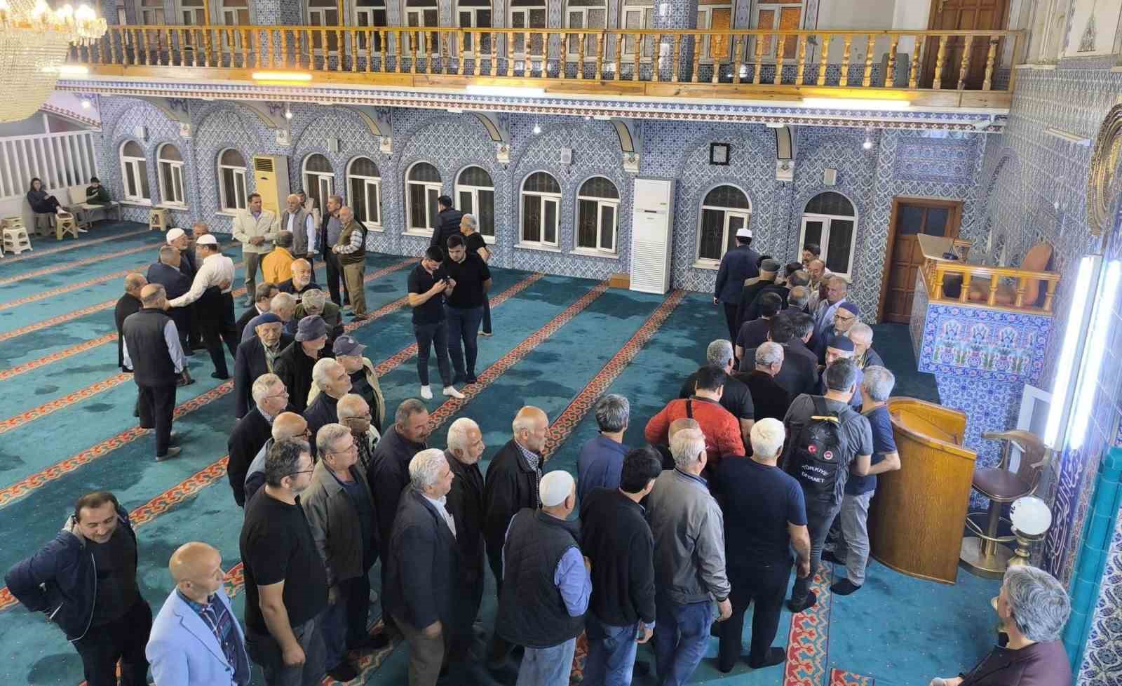 Anamur’da 11 kişilik hac kafilesi kutsal topraklara uğurlandı