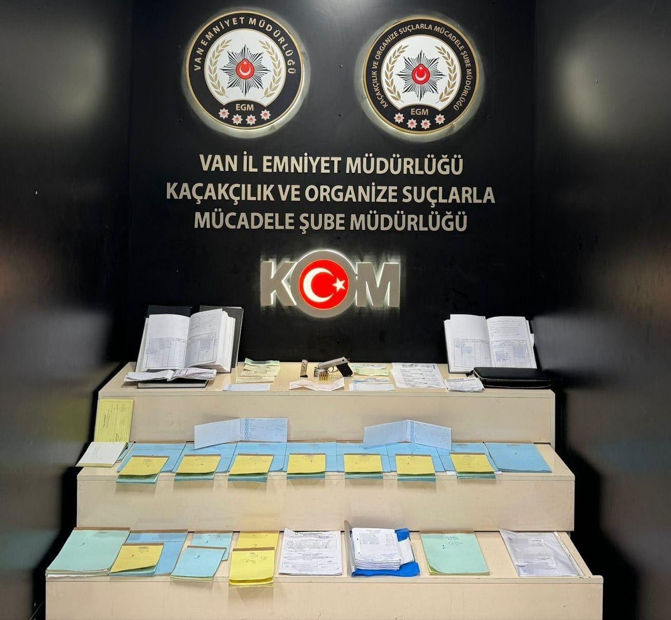 Emeklileri dolandıran  9 şüpheli yakalandı