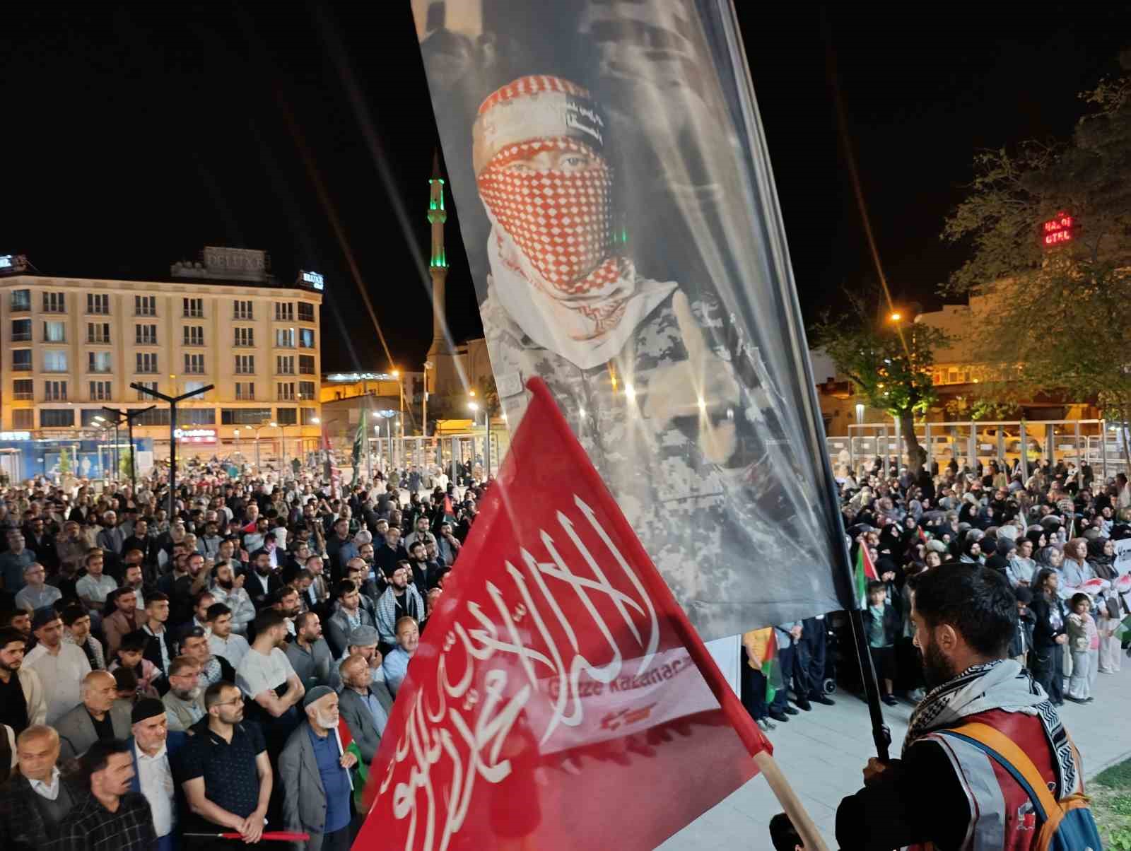 Van Halkı Filistin İçin Yürüdü