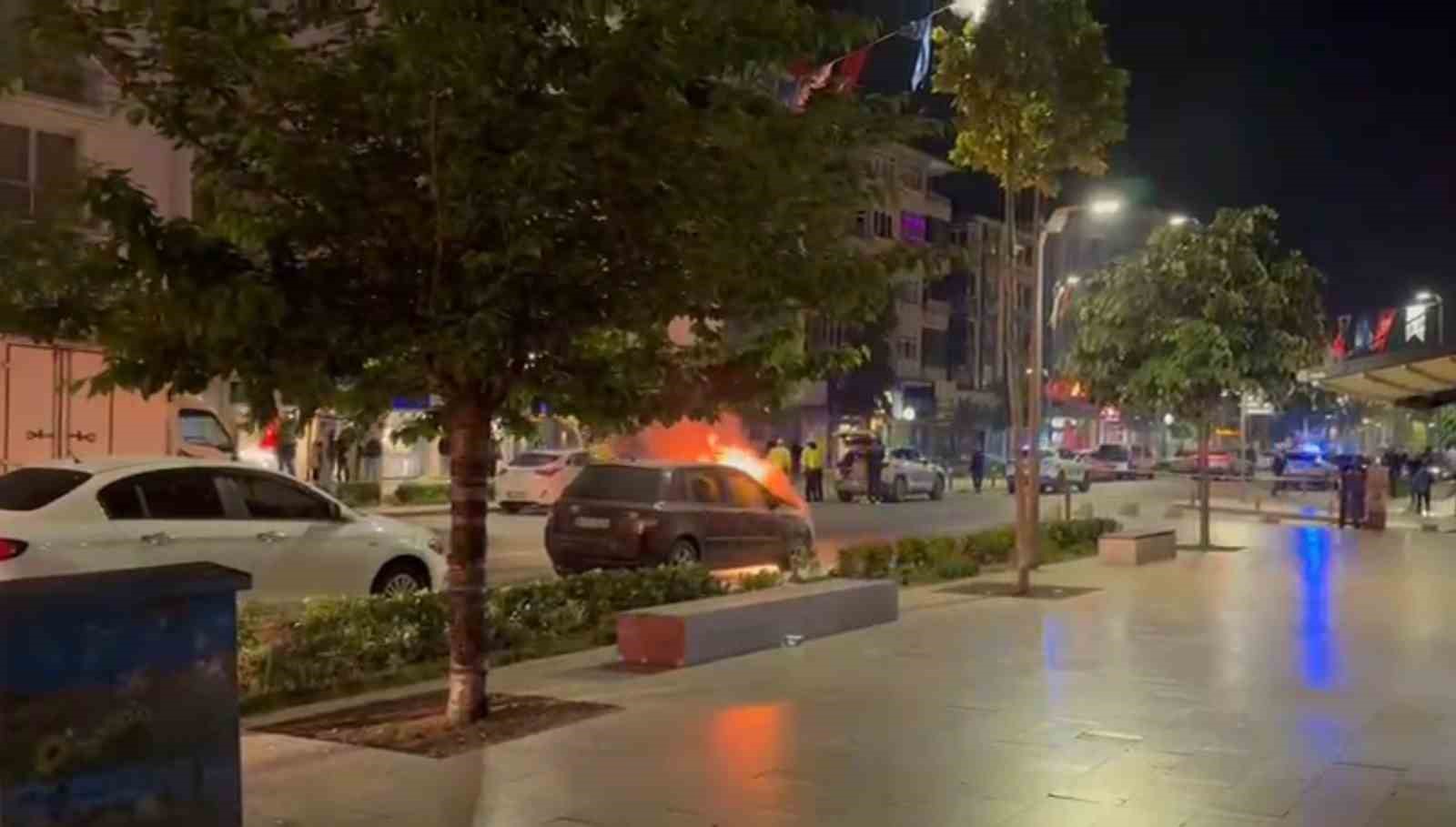 Kontağı çevirir çevirmez otomobil yanmaya başladı