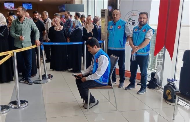 Hacı adayları Van’dan kutsal topraklara uğurlandı