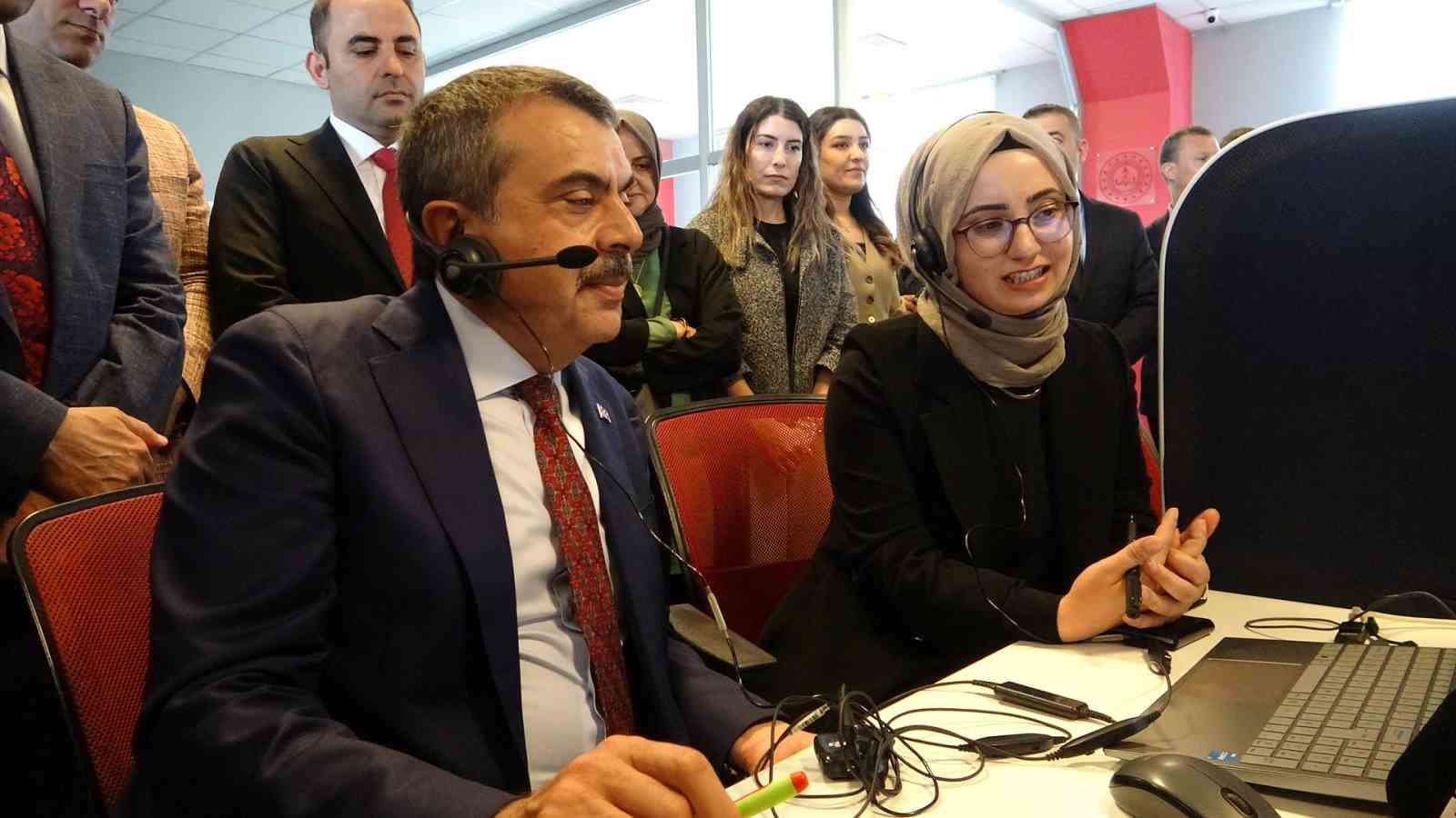 Milli Eğitim Bakanı Tekin Van’da Açıkladı: Bayram Tatili Uzatılmayacak