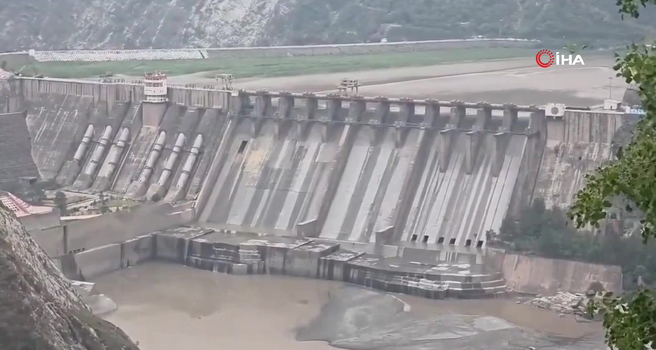 Hindistan, Chenab Nehri’nden Pakistan’a olan su akışının yüzde 90’ını engelledi