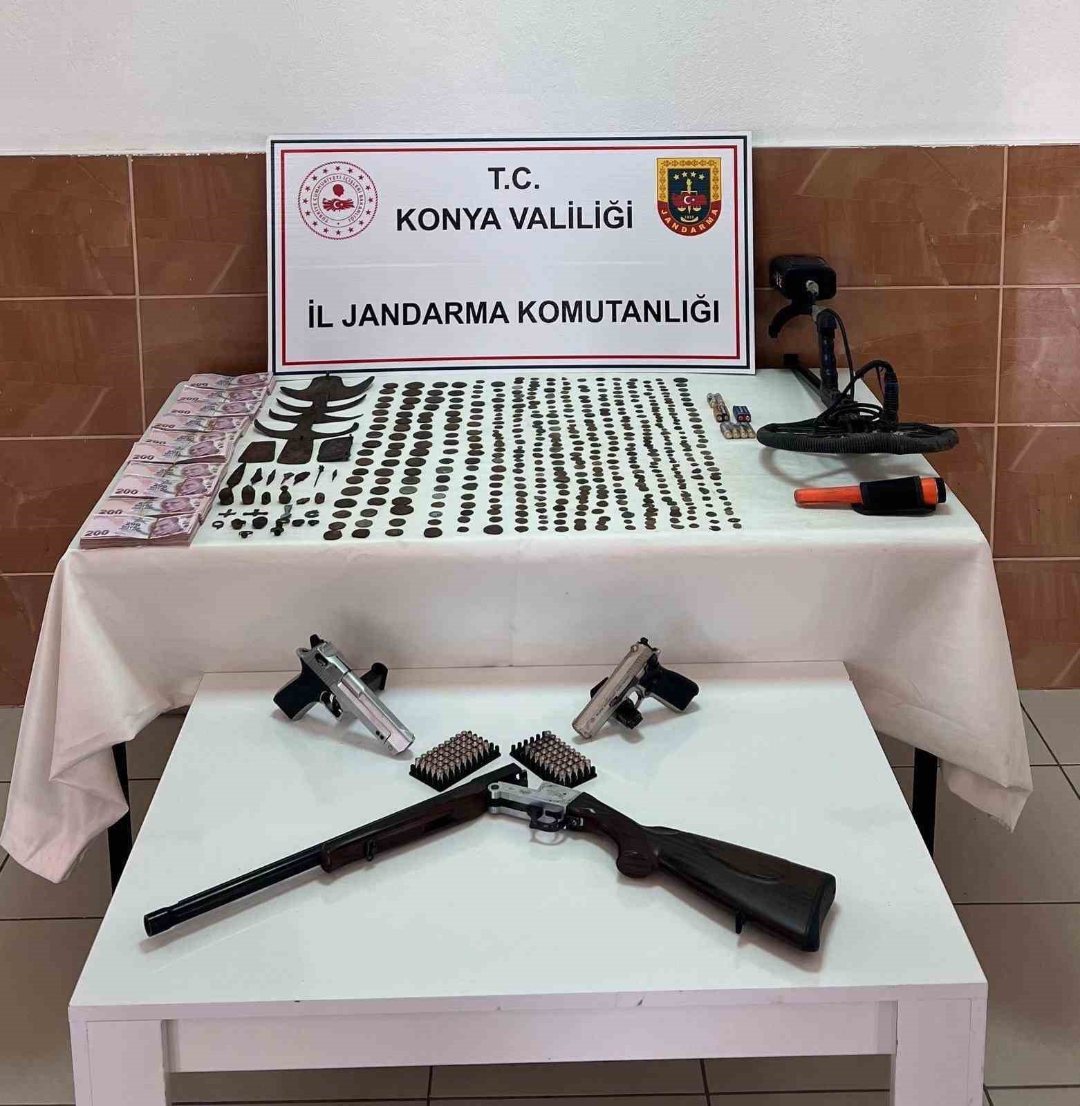Jandarma’dan Tarihi Eser Operasyonu: Çok Sayıda Sikke ve Obje Ele Geçirildi