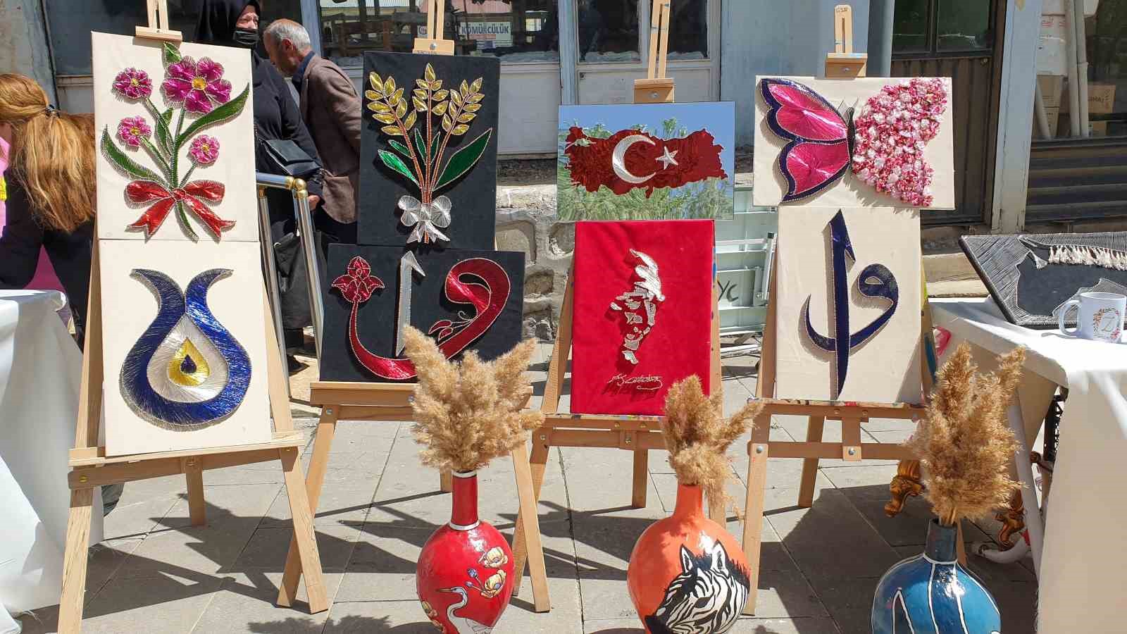 Van’ın Başkale İlçesinde ADEM Kursiyerlerinden Yılsonu Sergisi