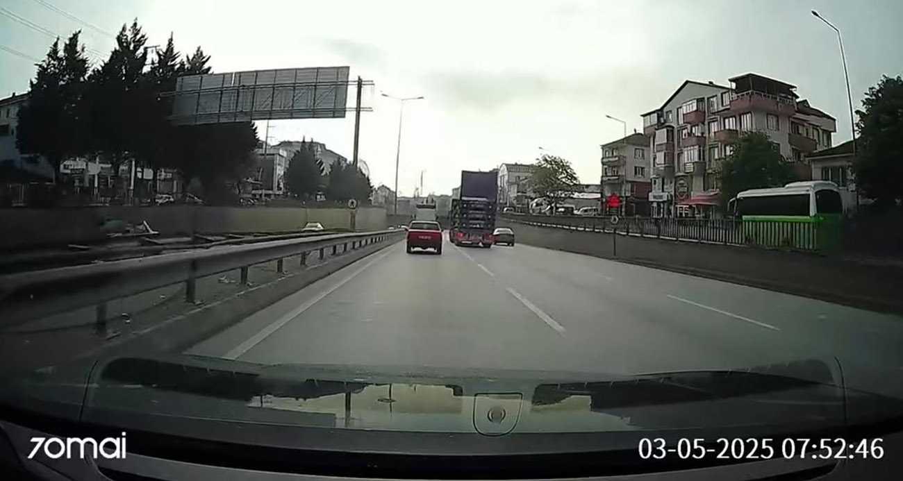 Kapağı Açık Unutulan Kamyon Tünele Çarptı: Kaza Korku Dolu Anlar Yarattı