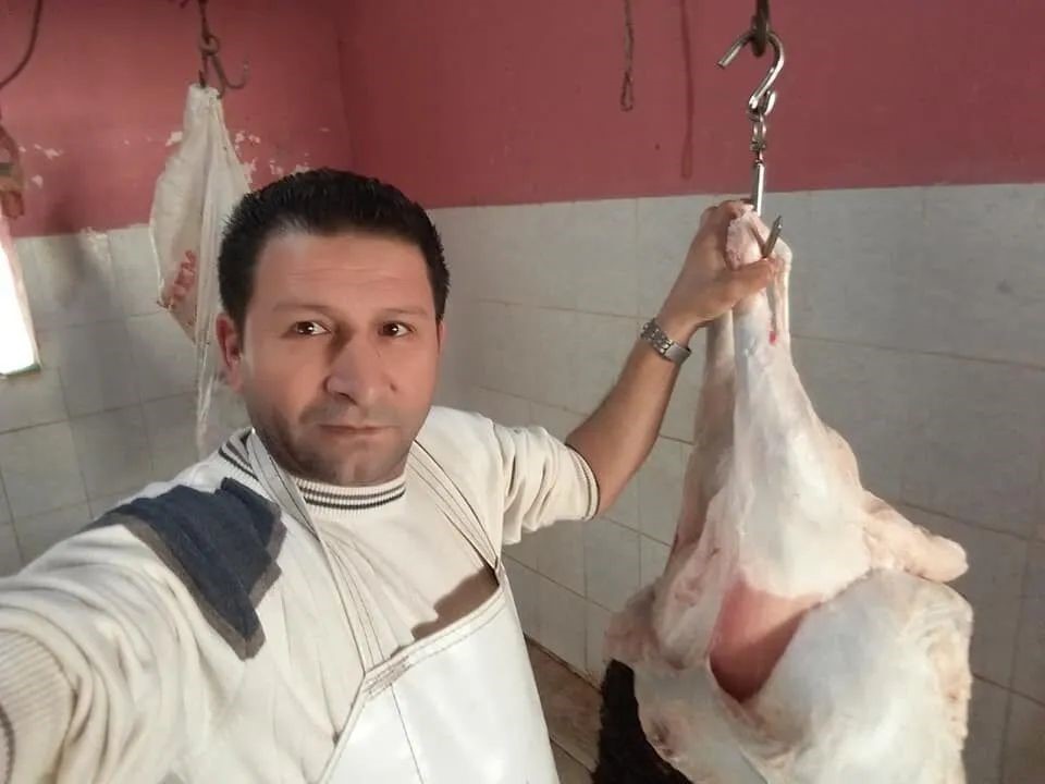 Kurban Kestireceklere Uyarı: “Her kırmızı önlük giyene kurban kestirmeyin”