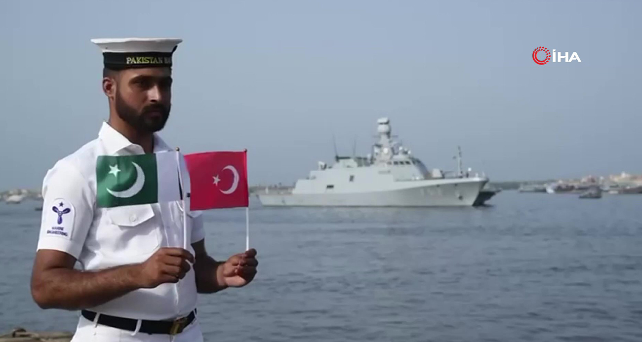 Türk savaş gemisi “TCG BÜYÜKADA” Pakistan’da