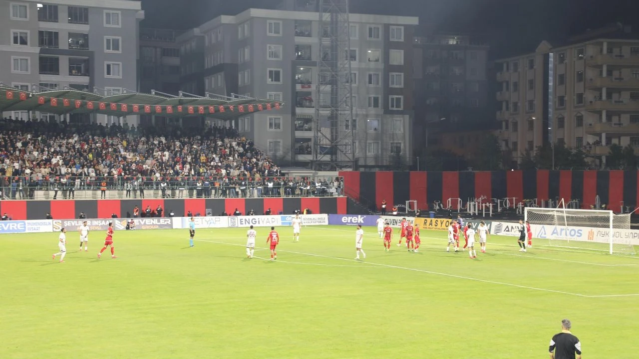 Van Barosu’ndan Elazığspor Taraftarları ve Yöneticilerine Suç Duyurusu