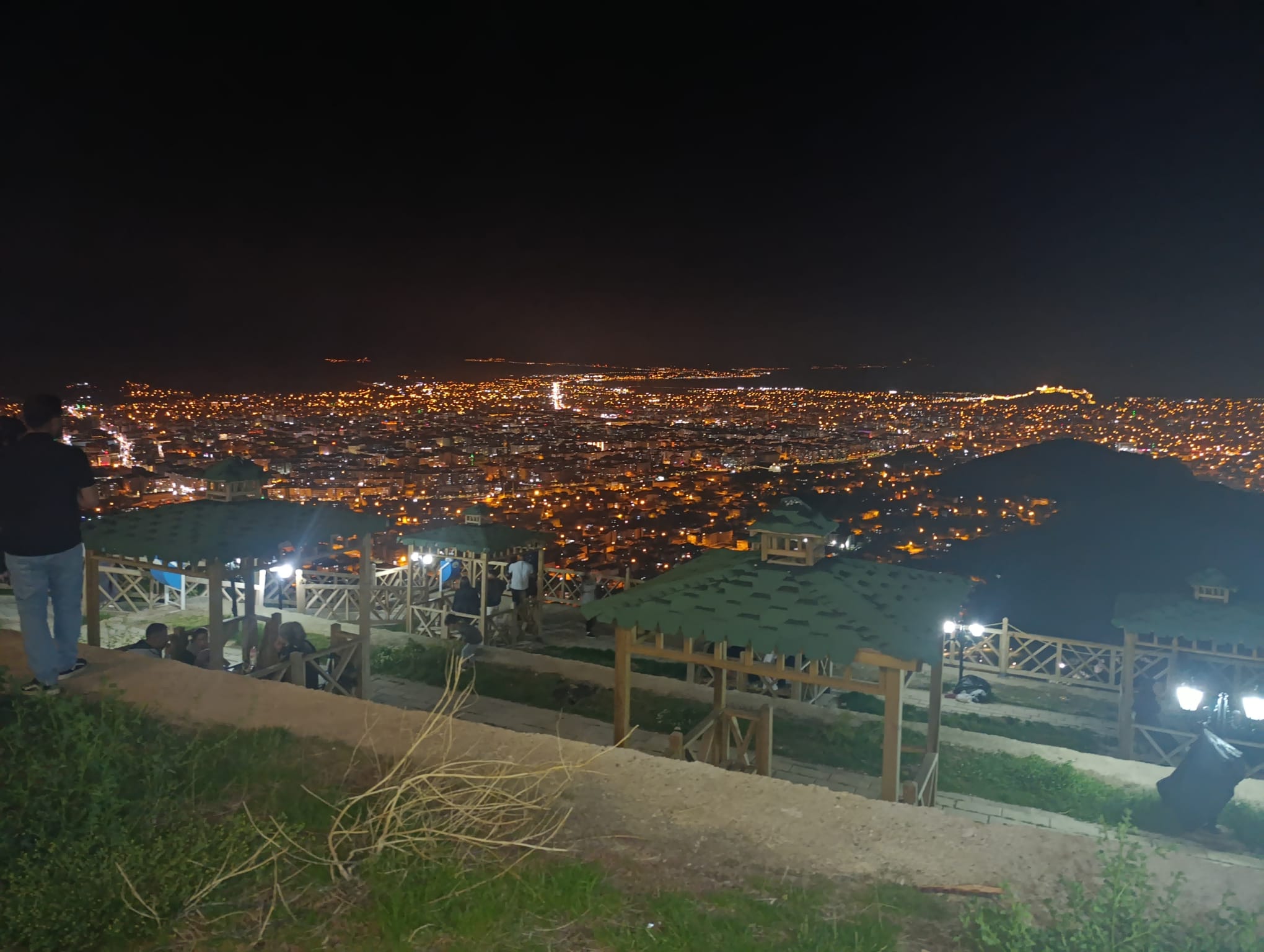 Van’da Manzara Büyülüyor, Kirlilik Üzüyor!