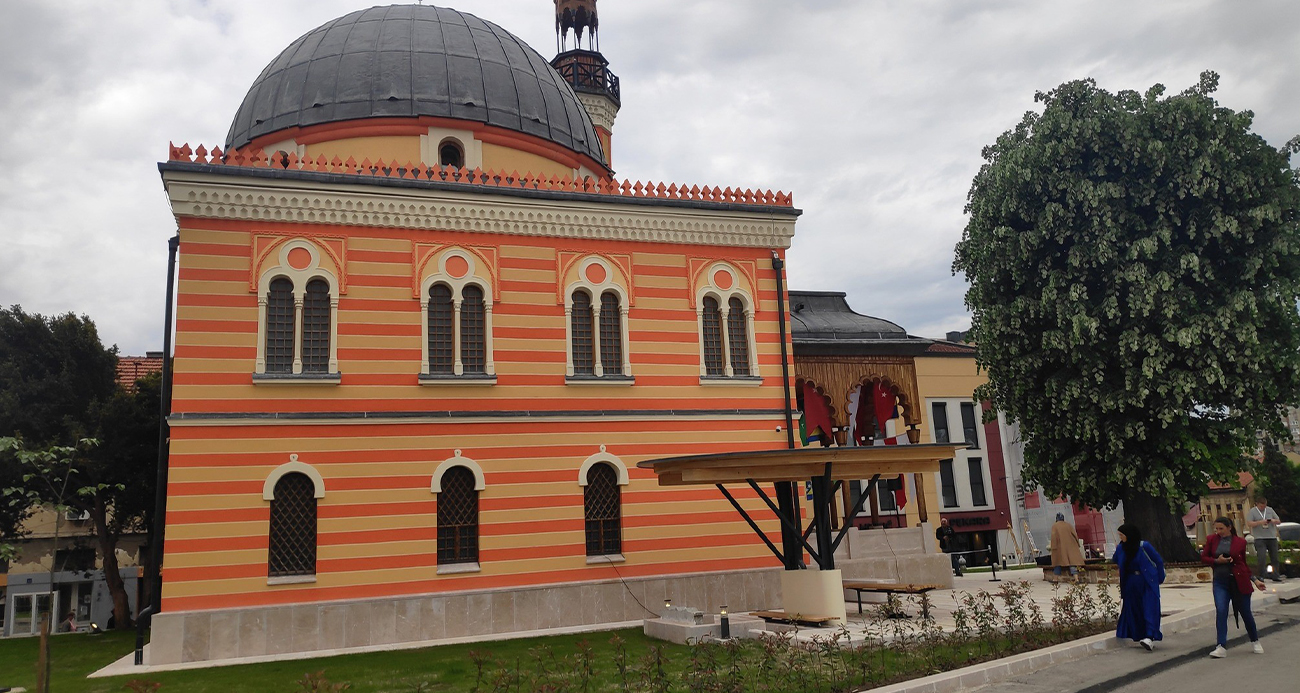 Türkiye’nin desteğiyle yenilenen Behram Ağa Camii açıldı