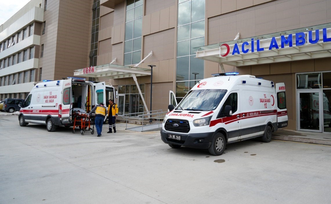 Refüje Çarpan Motosiklet Sürücüsü Olay Yerinde Hayatını Kaybetti