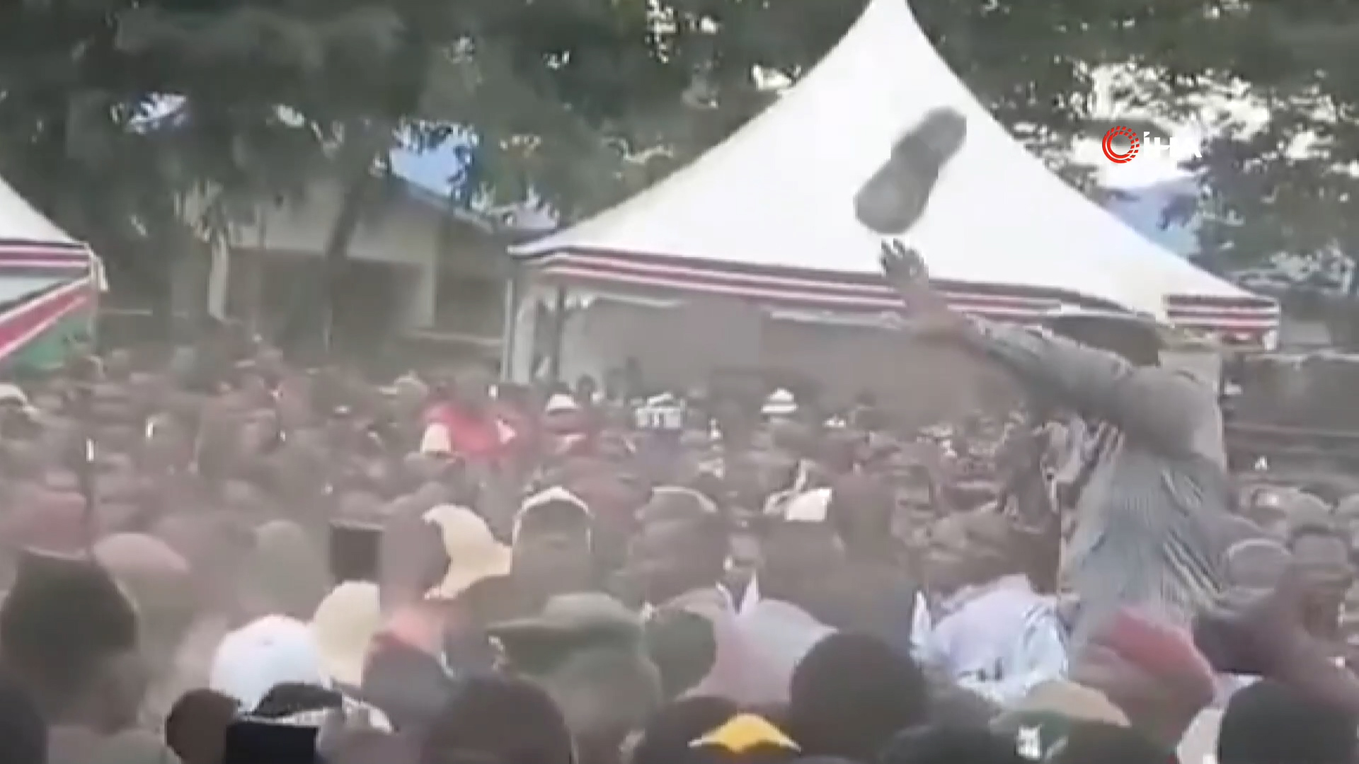 Kenya Devlet Başkanı Ruto’ya ayakkabılı saldırı