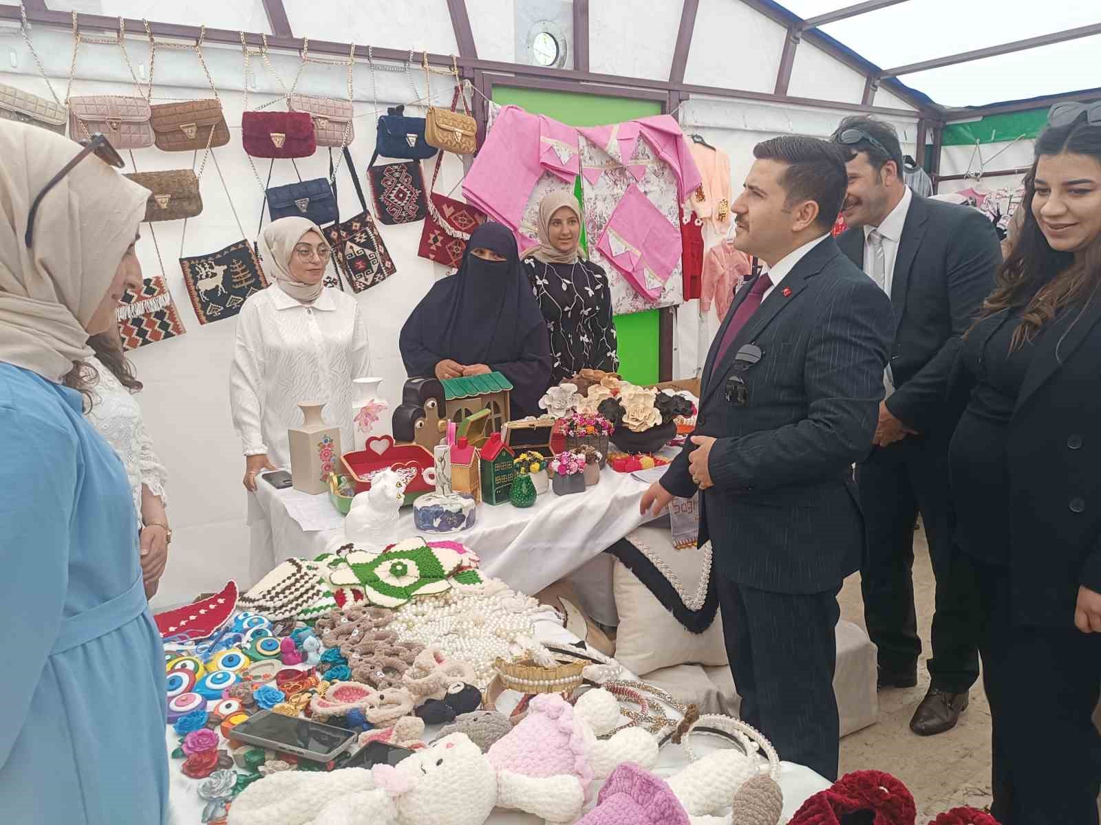 Özalp’te El Emeği Göz Nuru Sergisi