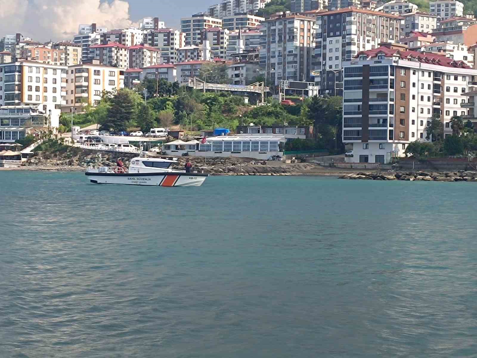 Serinlemek için denize giren 2 çocuk boğuldu