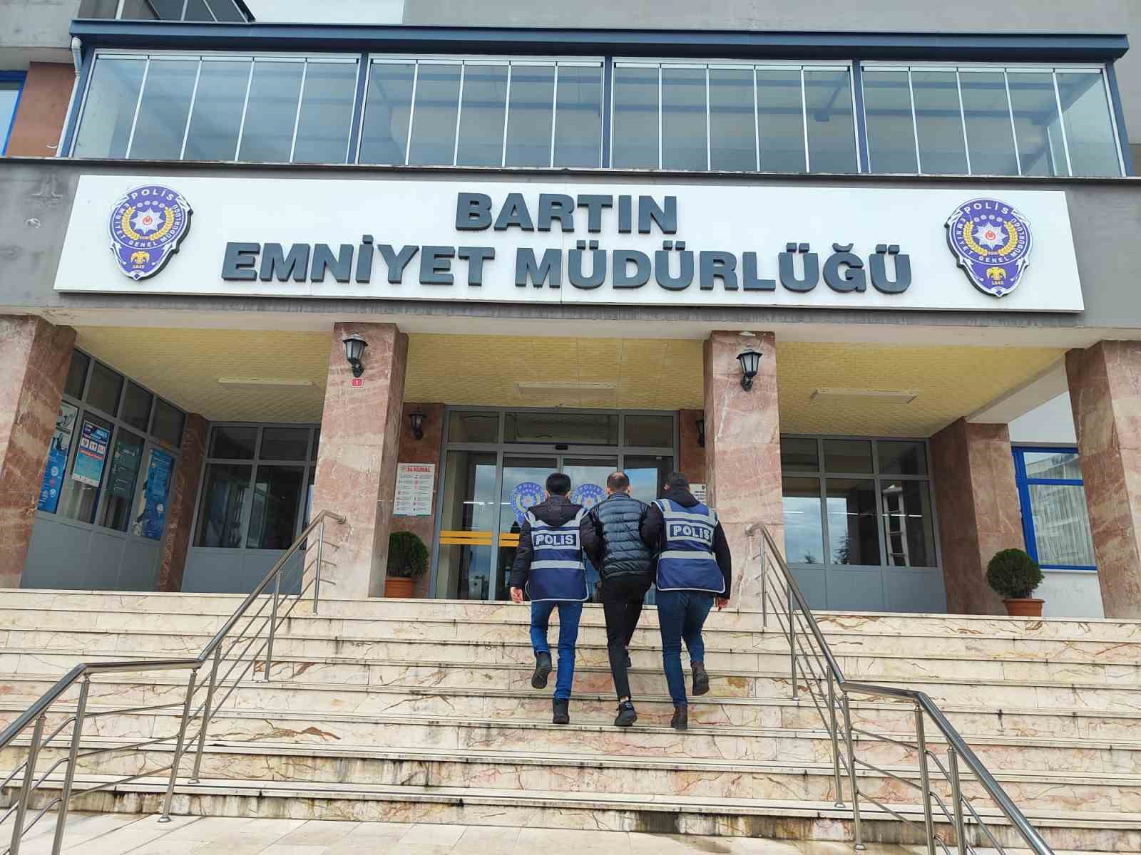 Suç makineleri polisten kaçamadılar