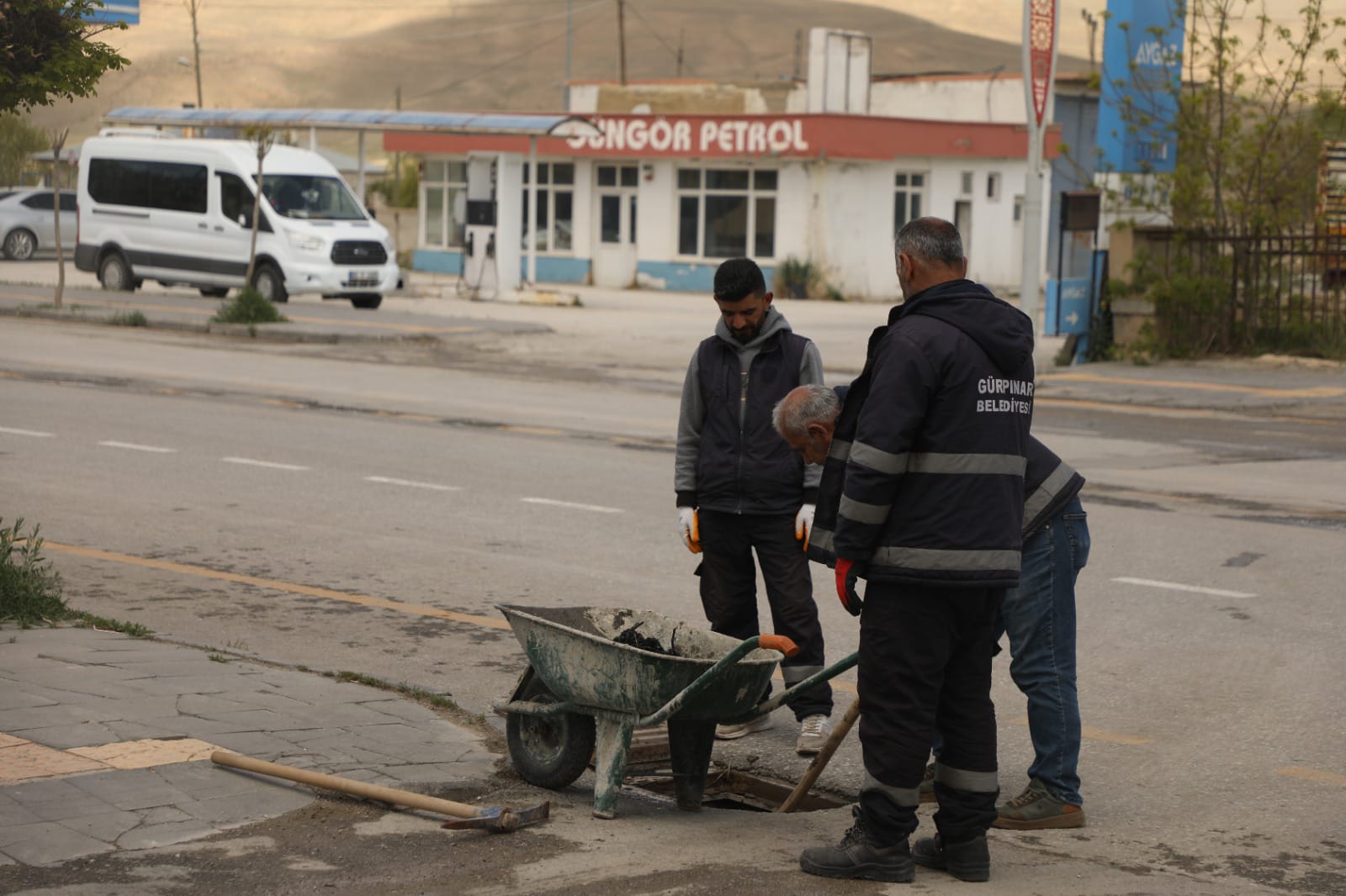 Gürpınar’da Temizlik Seferberliği
