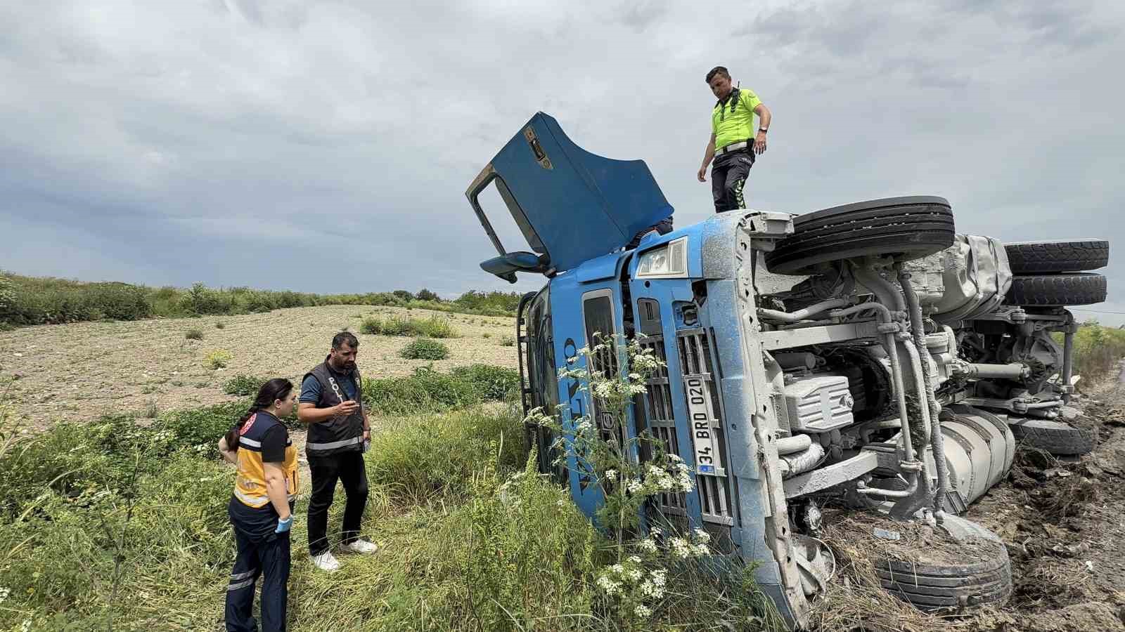 Tonlarca Demirin Altında Dakikalarca Kurtarılmayı Bekledi