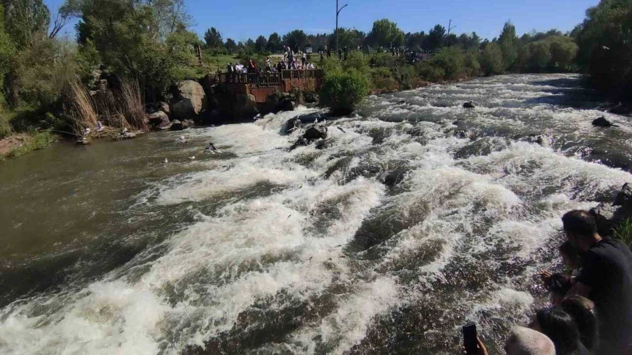 Erçiş’te Festival Alanında İzinsiz Drone Uçuşlarına İzin Verilmeyecek