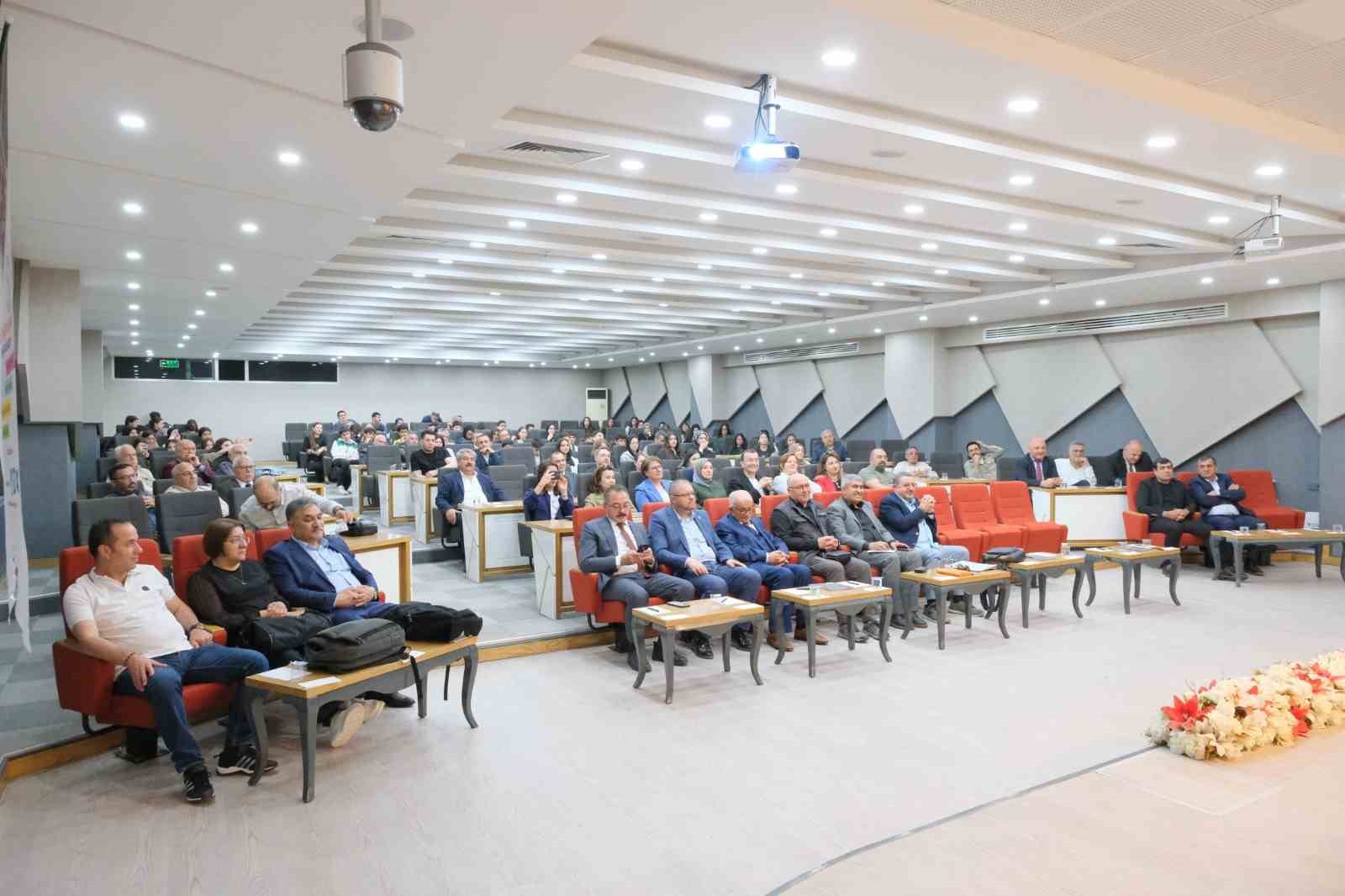 Van Atatürk Lisesi mezunları buluştu