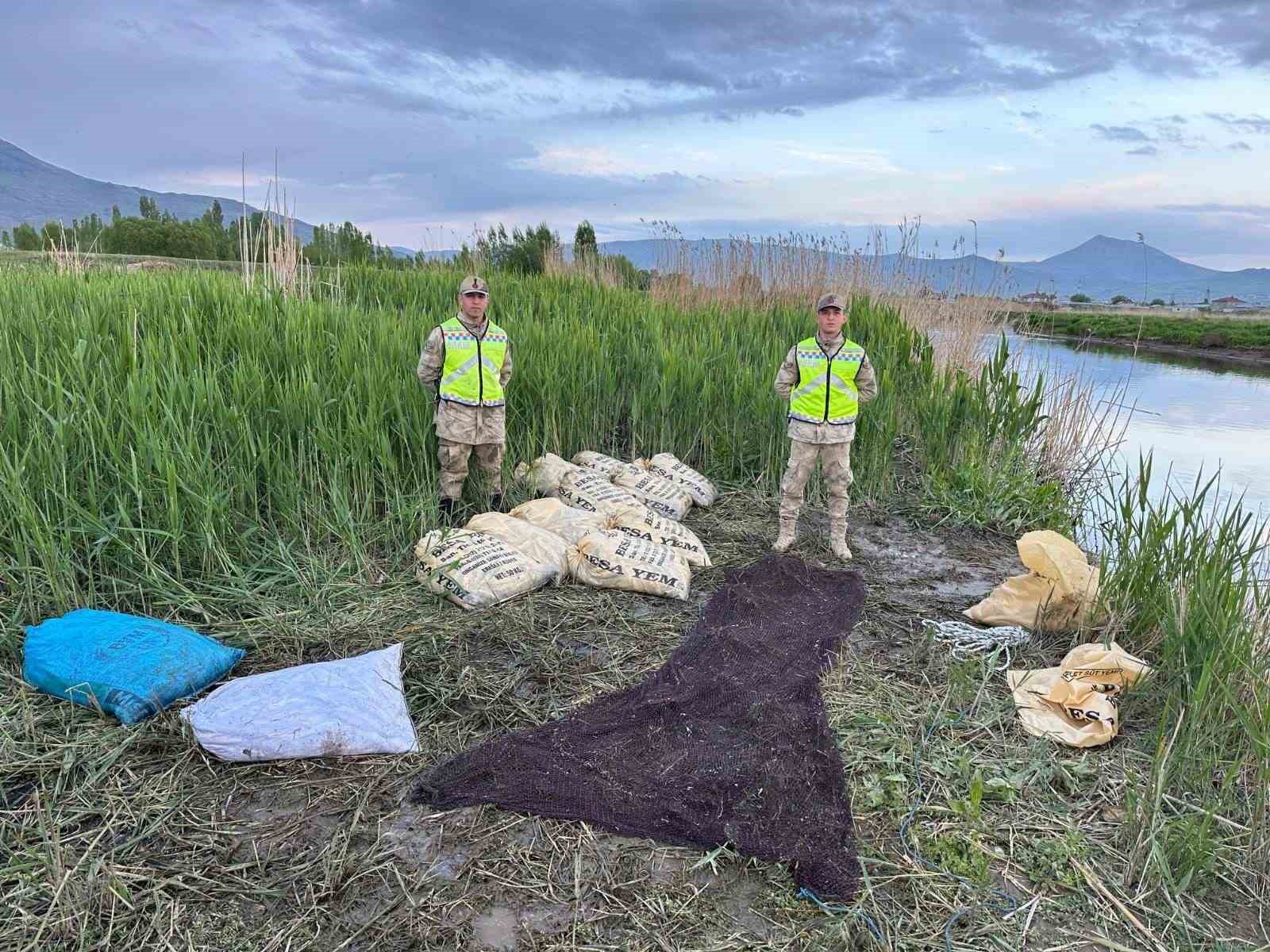 Van’da 3 ton 370 kilogram inci kefali ele geçirildi