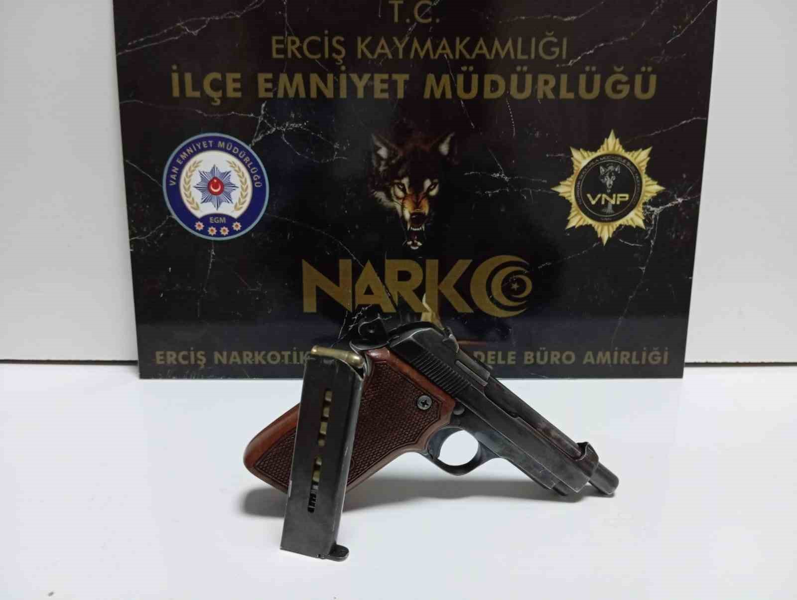 Van’da gümrük kaçağı malzemeler ele geçirildi