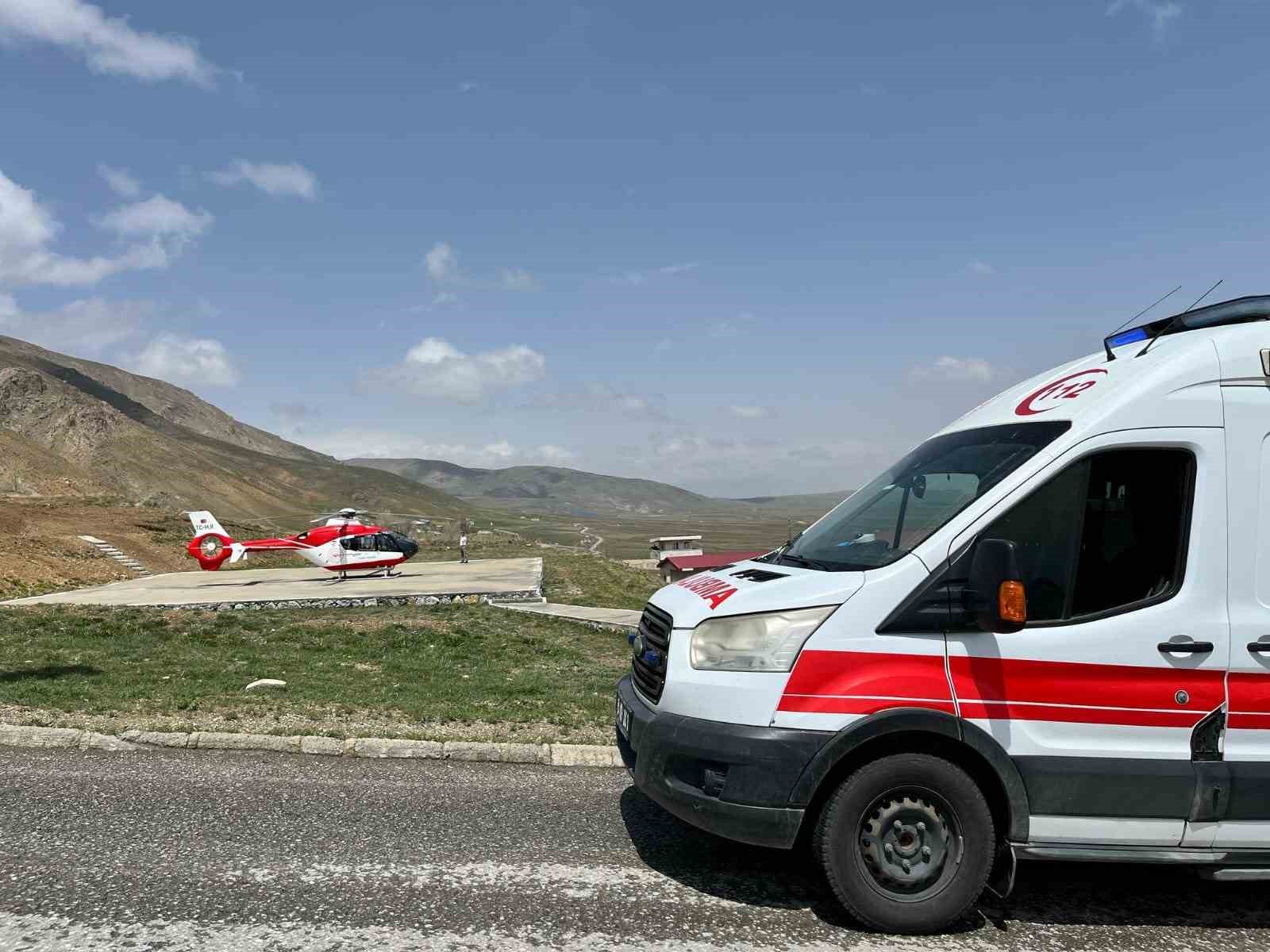 Kafa Travması Geçiren Hasta Helikopterle Van’a Sevk Edildi