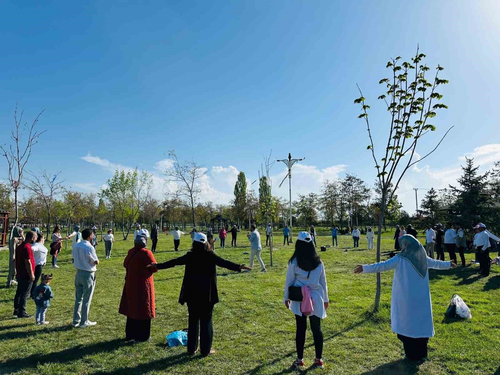 Van’da Sağlık İçin Yürüdüler