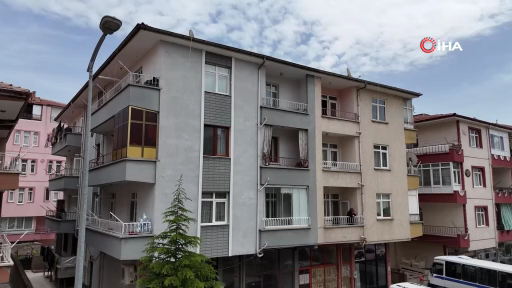 Çilingirle girdiği evde korkunç manzarayla karşılaştı: Derin dondurucularda bulunan poşetlerden erkek cesedi çıktı