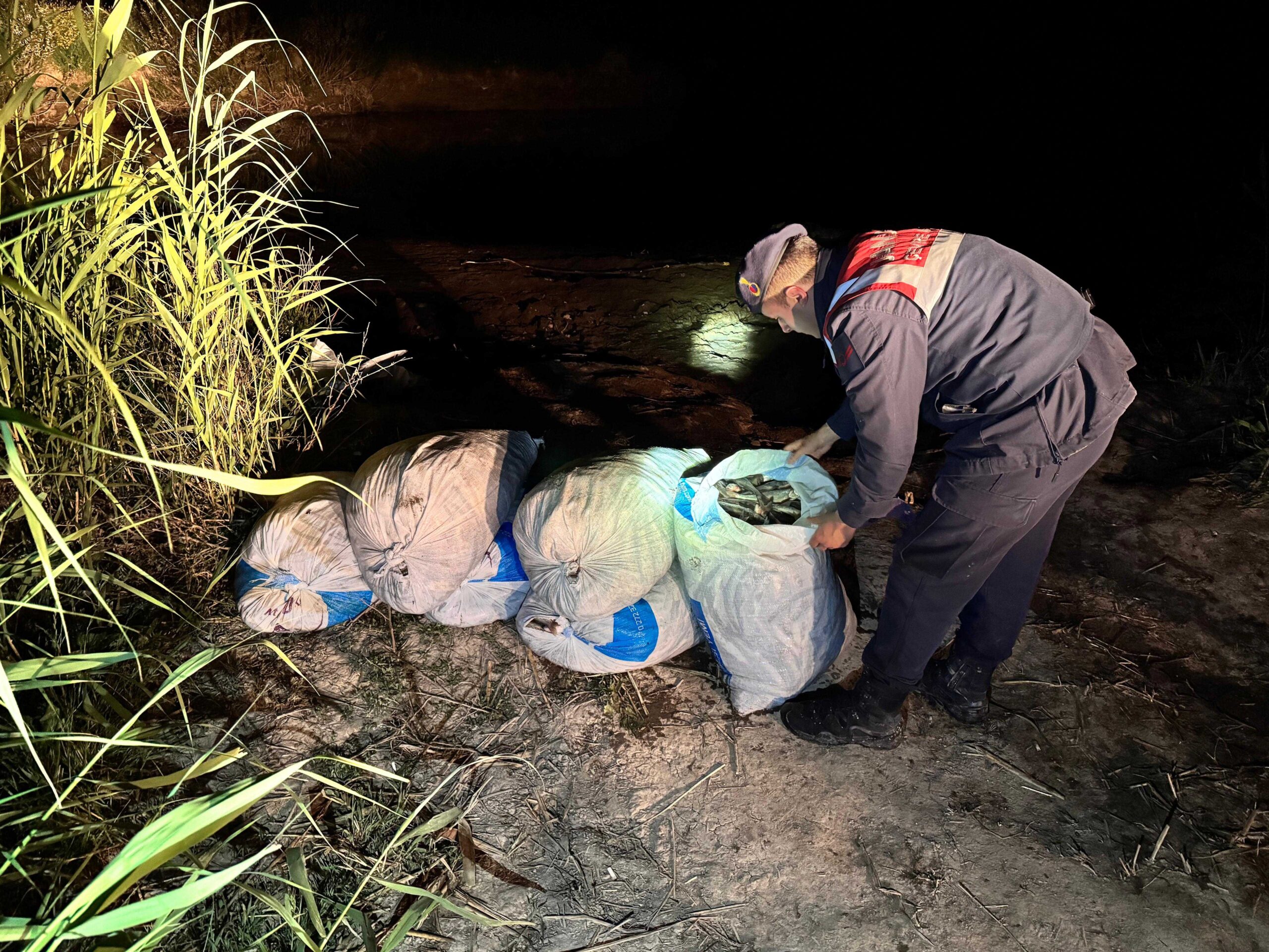 Jandarma, Van’da Suçlulara Göz Açtırmıyor: Bir Haftada 100’e Yakın Gözaltı            