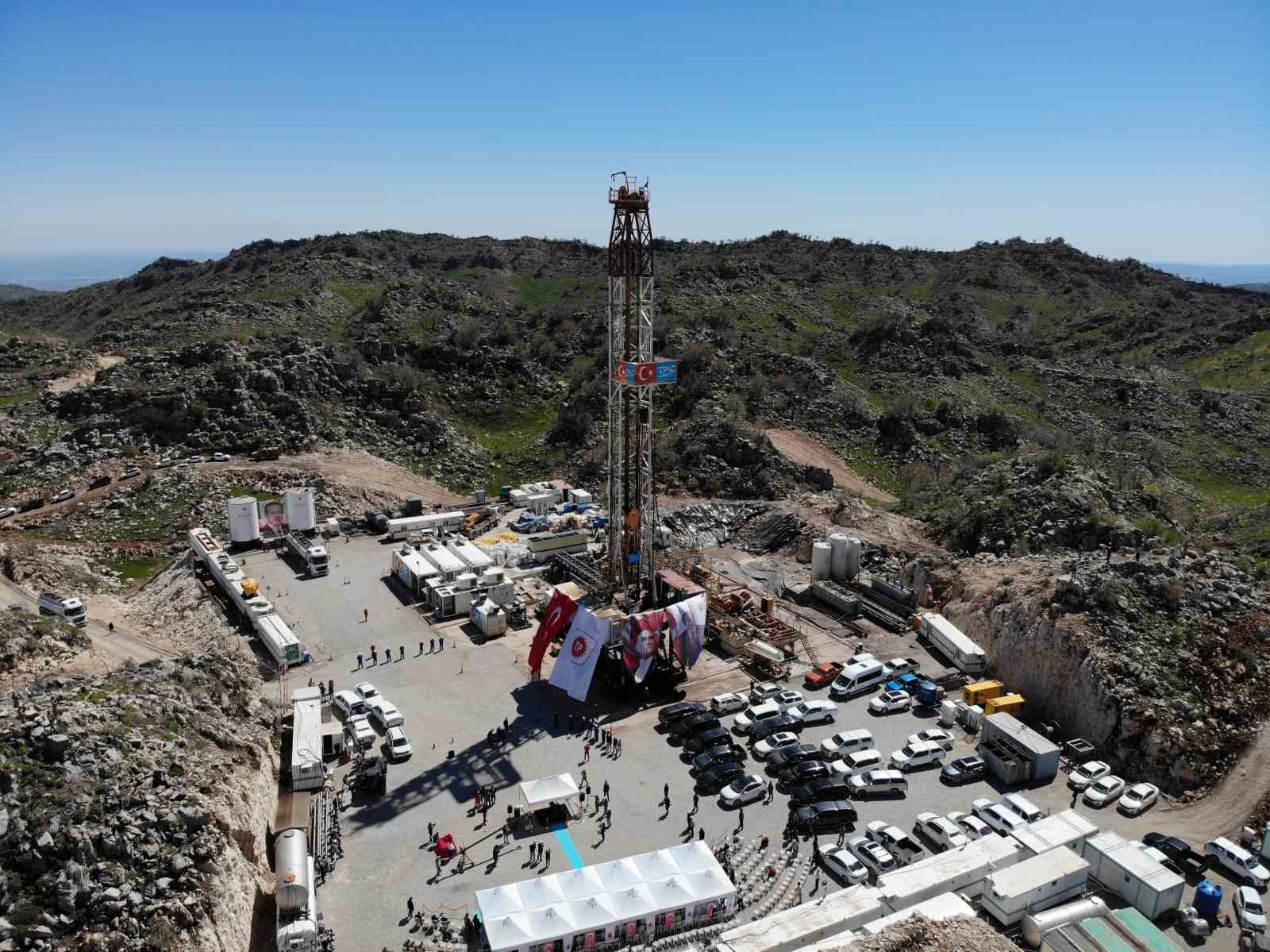 Gabar petrolü Şırnaklı gençlerin yeni istihdam kapısı oldu