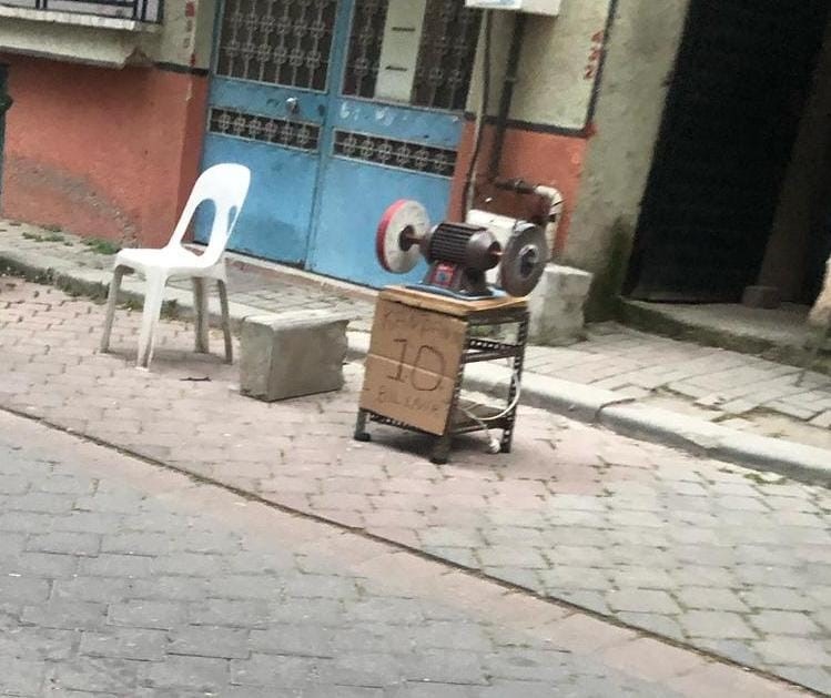 Sağlığınız için sokak aralarında bıçak bileyip et kıyanları tercih etmeyin
