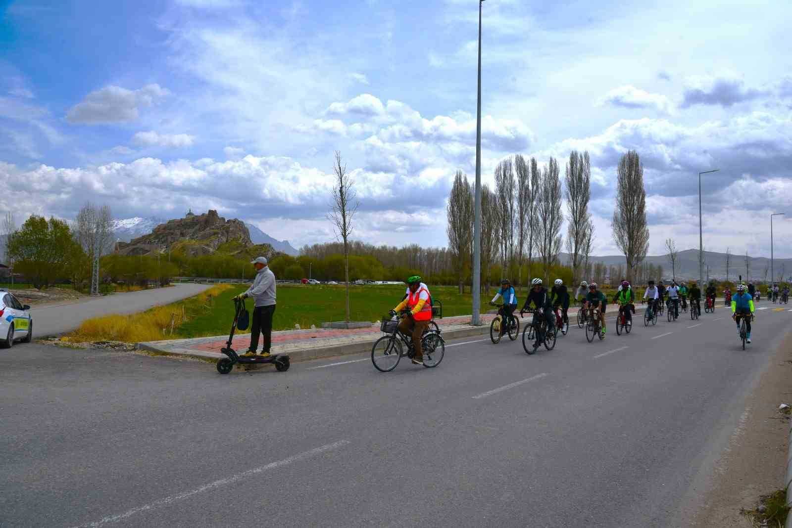 Tarihi Rota, Sağlıklı Yaşam: Van Bisiklet Turu Başlıyor