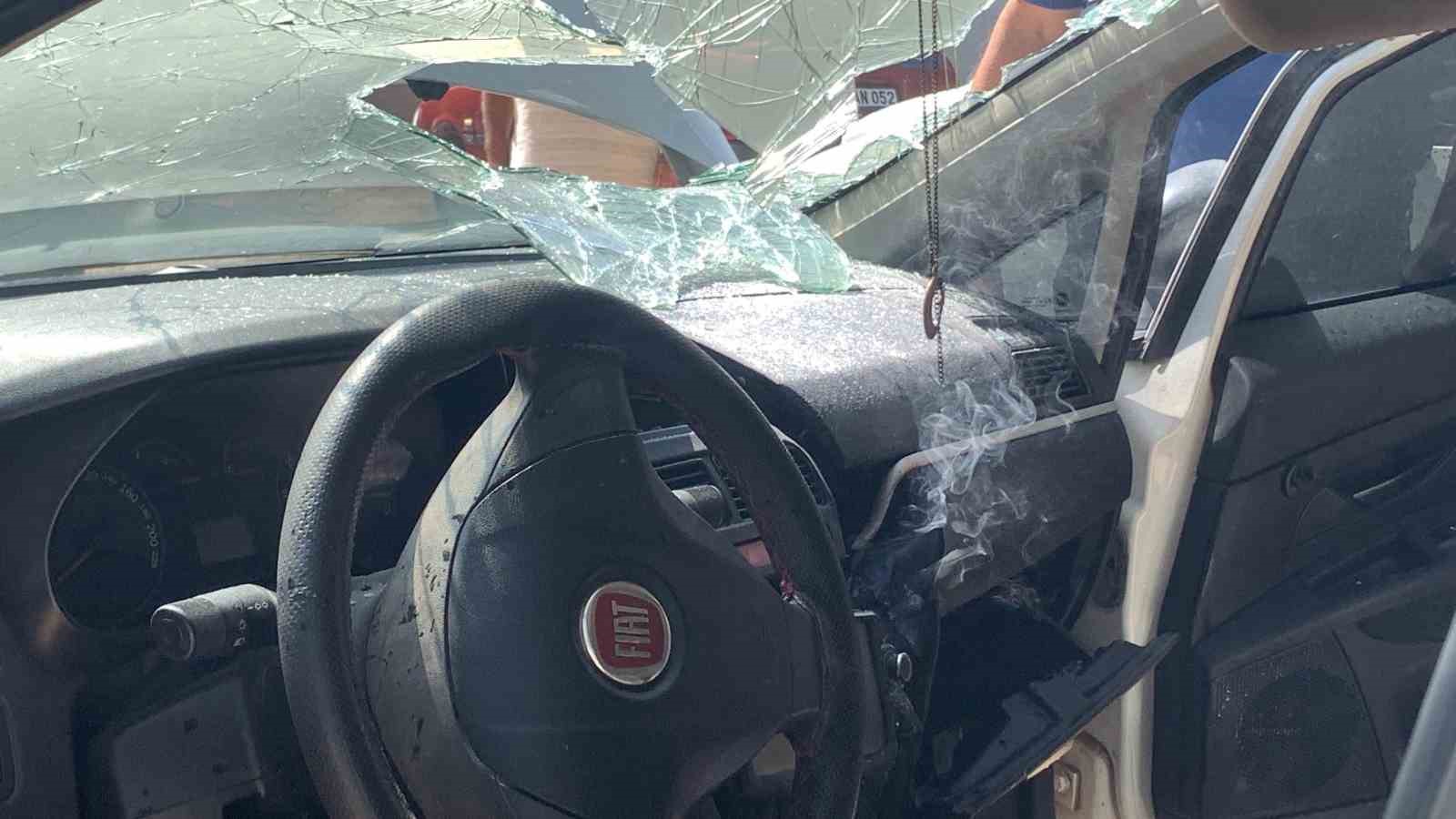 Patlayan telefon bataryası aracı yakacaktı