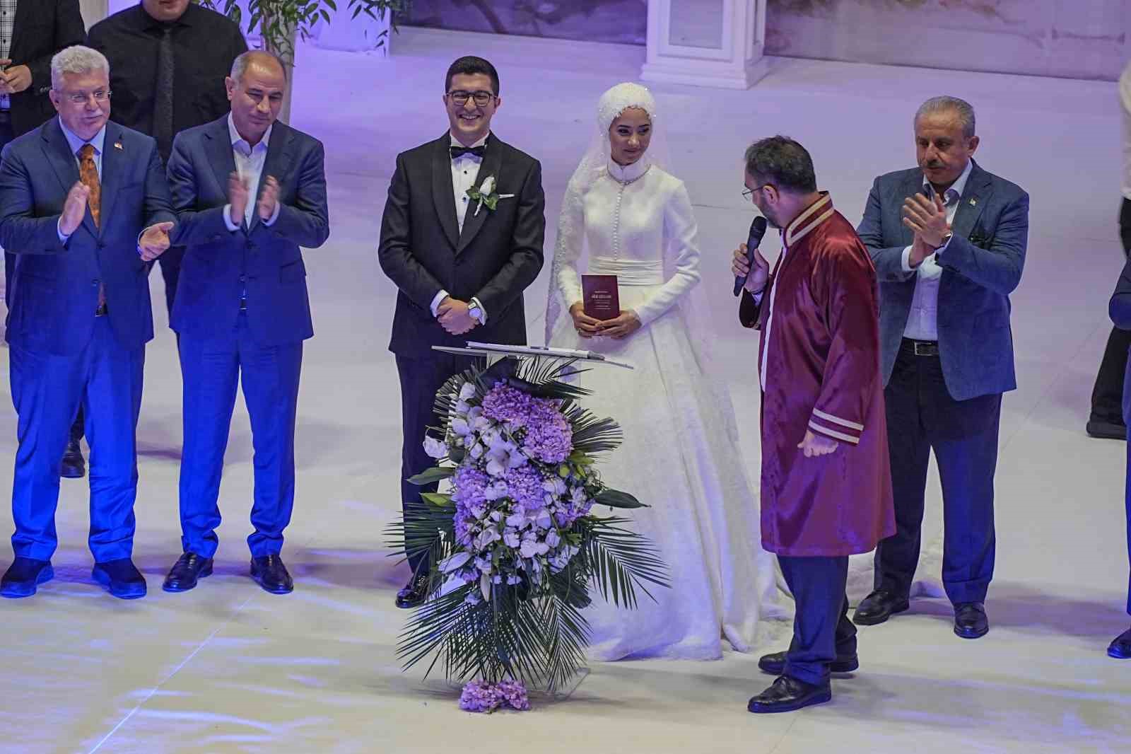 Siyaset, yargı ve iş dünyasını buluşturan nikah