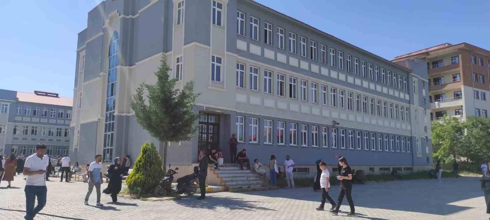 Van’da LGS heyecanı başladı