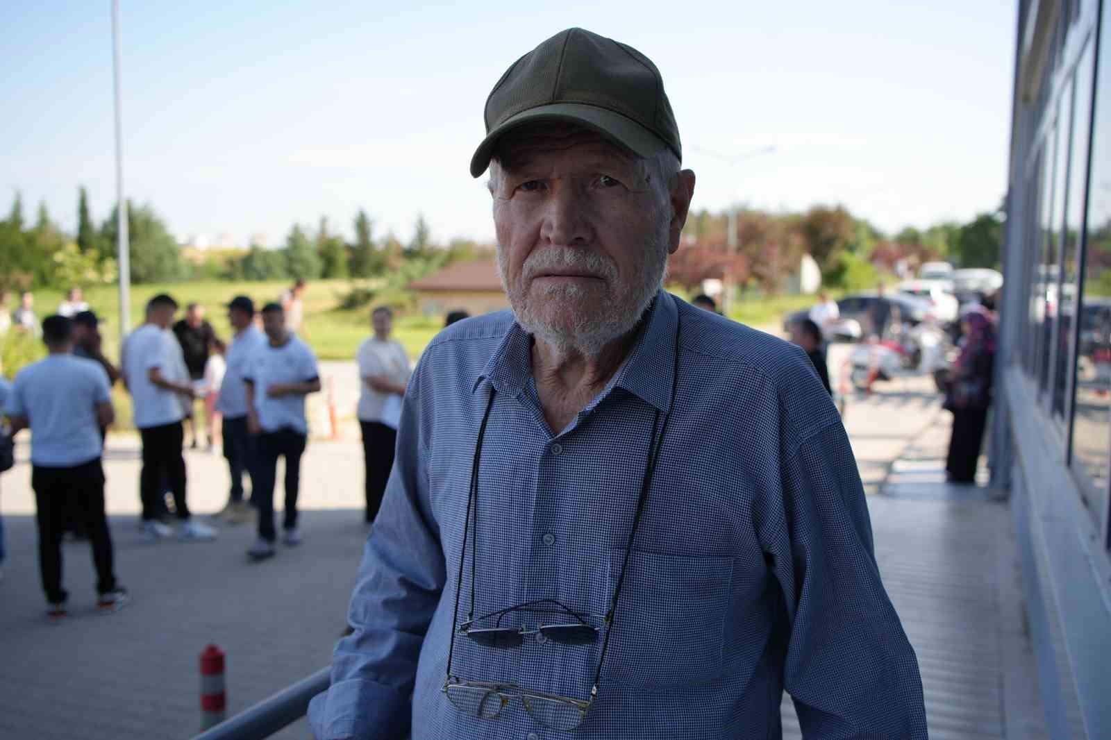 YKS’nin en yaşlı adayı 81 yaşındaki 