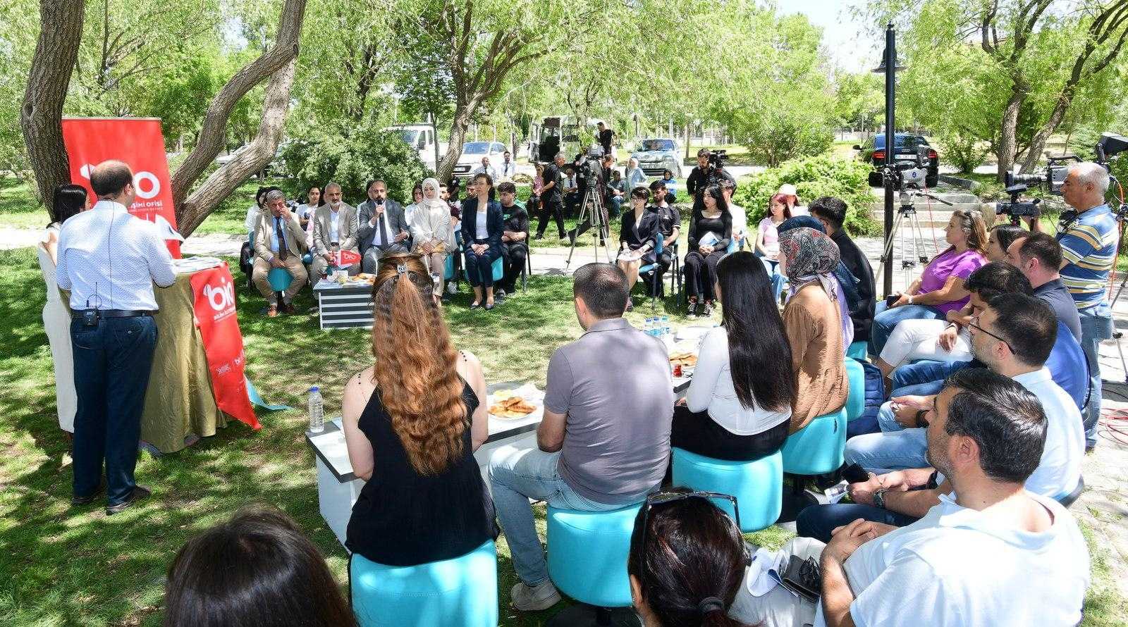 Van YYÜ Bilim İletişim Ofisi’nden Bir İlk: İnci Kefali’nin Göçü Bilimsel Olarak Ele Alındı